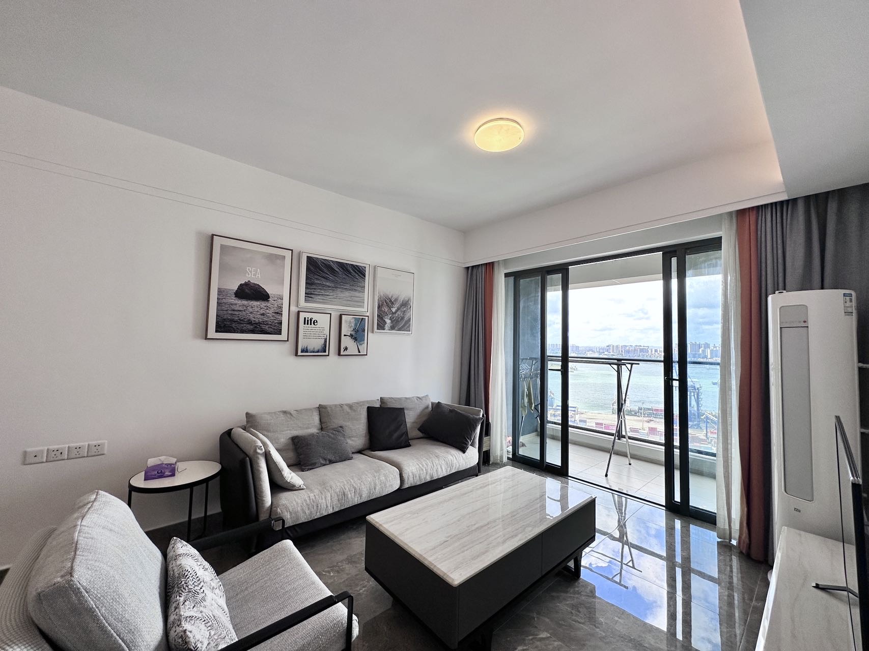 保利中央海岸四期(淳境、淳域) 3室2厅1卫 200.0万 保利中央海岸四期(淳境、淳域) 3室2厅1卫 200.0万客厅