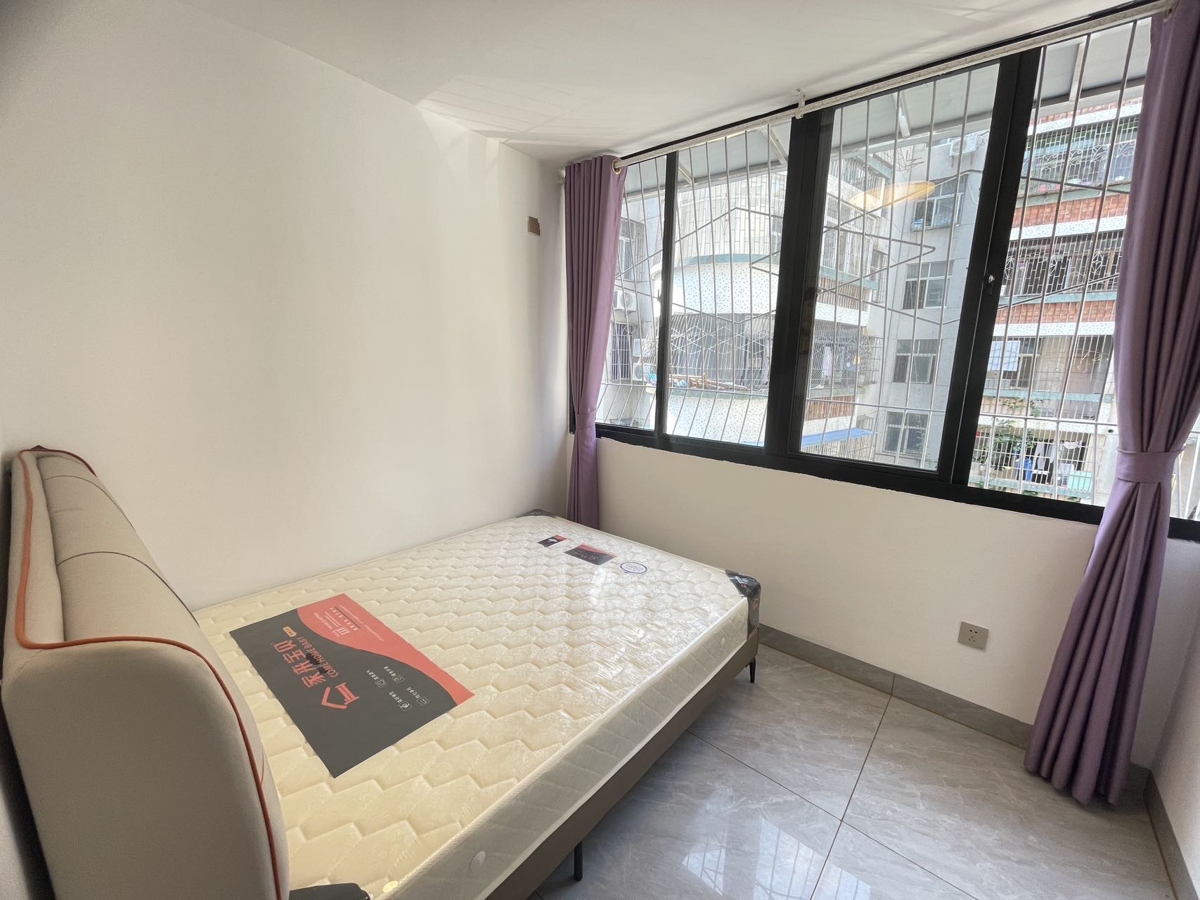 义龙后路10号(铺前糟粕醋) 3室2厅1卫 96.0万 义龙后路10号(铺前糟粕醋) 3室2厅1卫 96.0万客厅