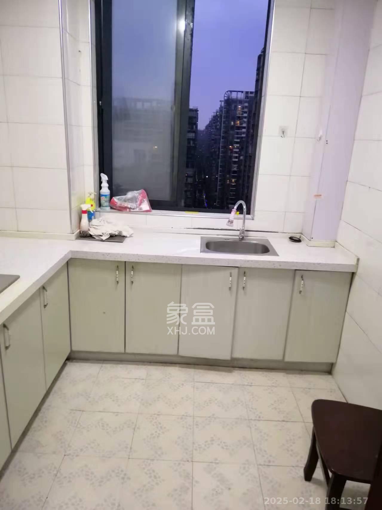 湘江世纪城悦江苑 2室2厅1卫 2200.0元/月 湘江世纪城悦江苑 2室2厅1卫 2200.0元/月室内图