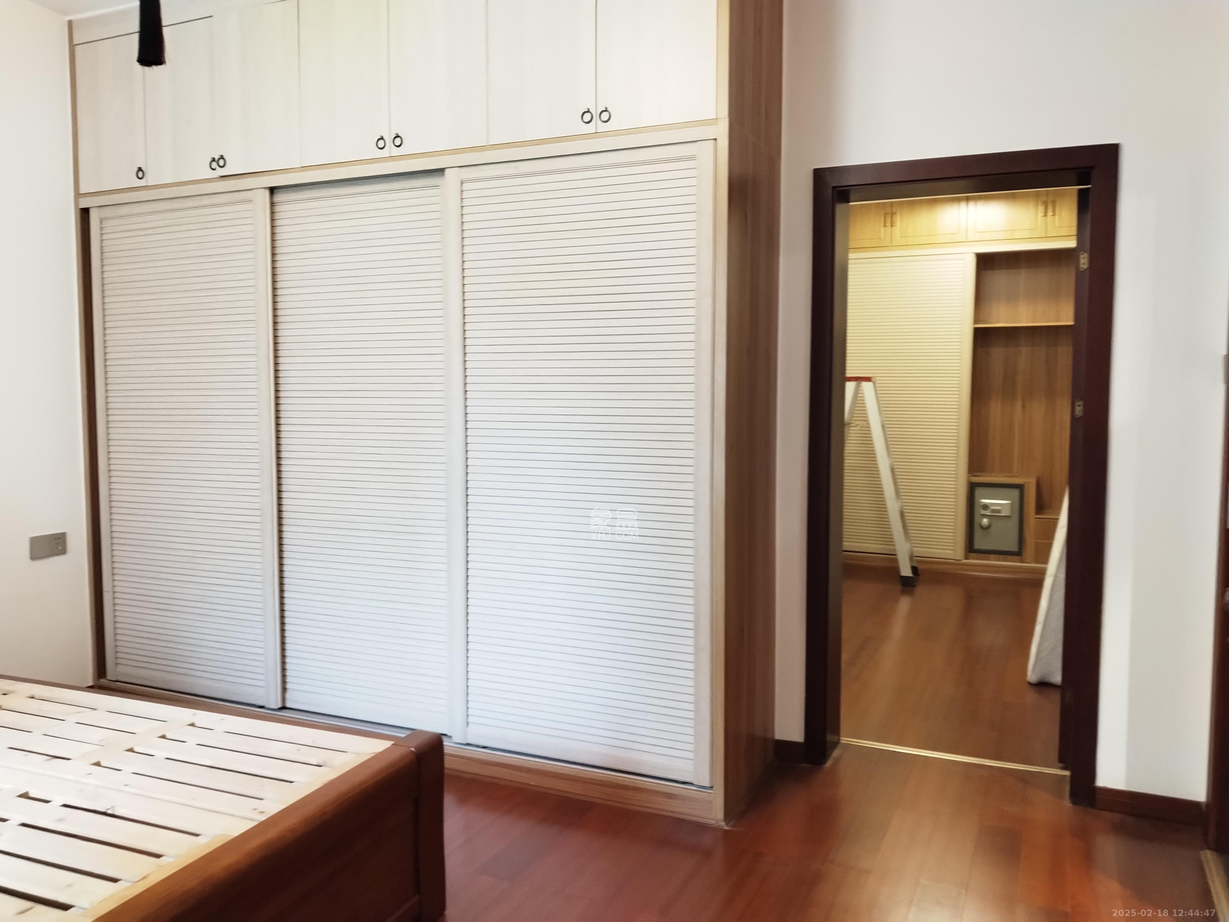 雍景园  3室2厅2卫   3800.00元/月室内图