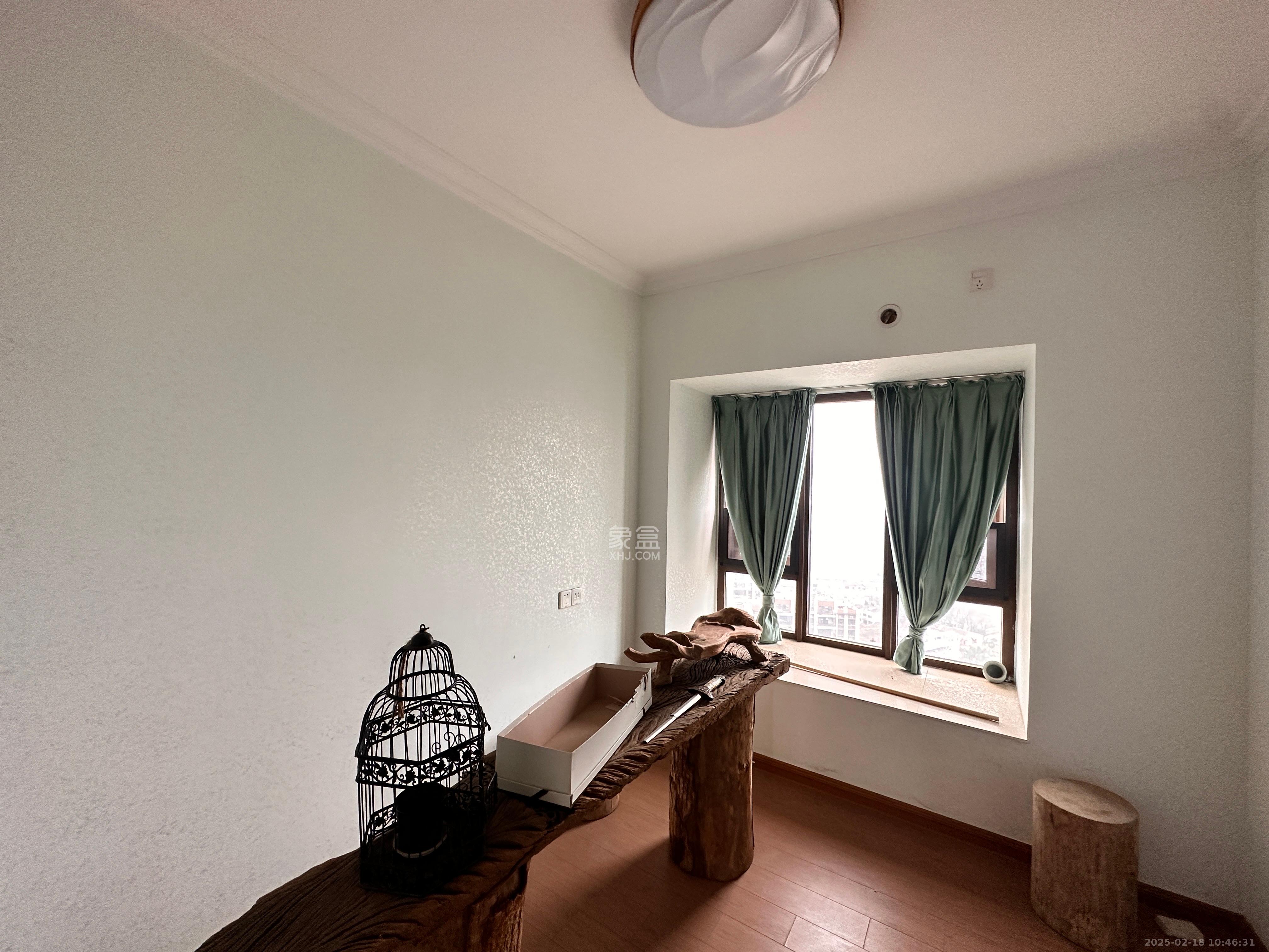 碧桂园高尔夫花园 4室2厅2卫 2400.0元/月 碧桂园高尔夫花园 4室2厅2卫 2400.0元/月室内图