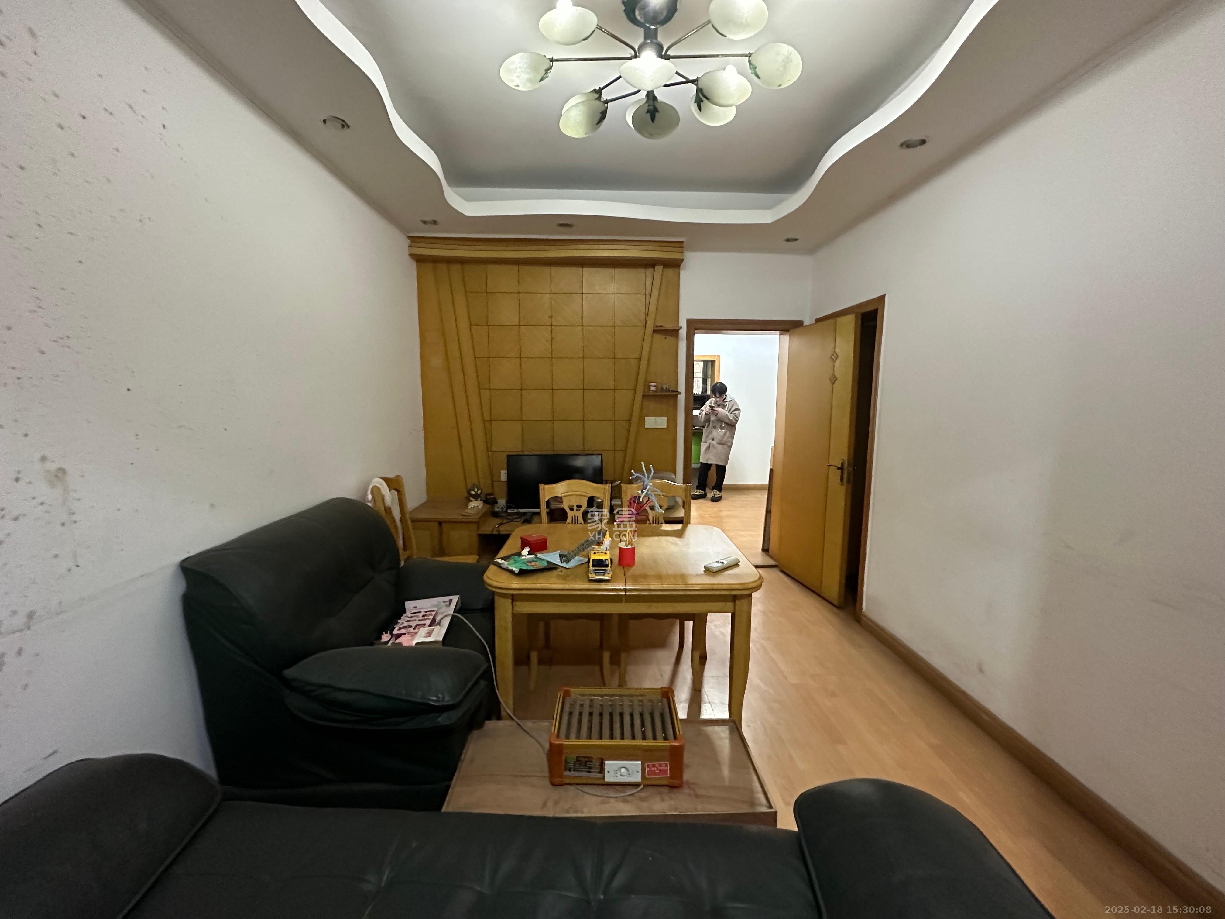 交通设计院(伍家岭)  3室1厅1卫    2000.0元/月 交通设计院(伍家岭)  3室1厅1卫    2000.0元/月室内图1