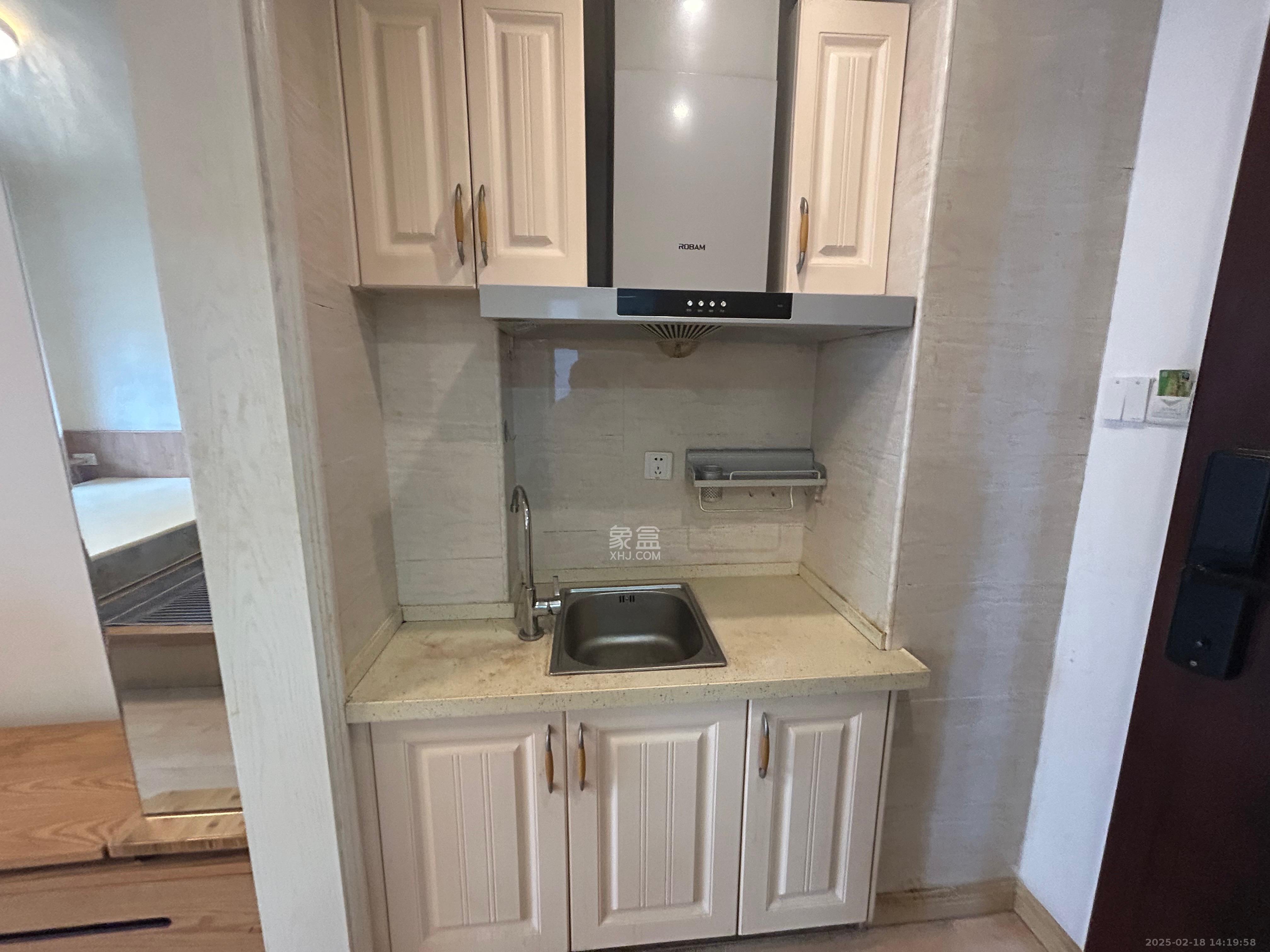 五江天街北区 1室1厅1卫 1400.0元/月 五江天街北区 1室1厅1卫 1400.0元/月室内图