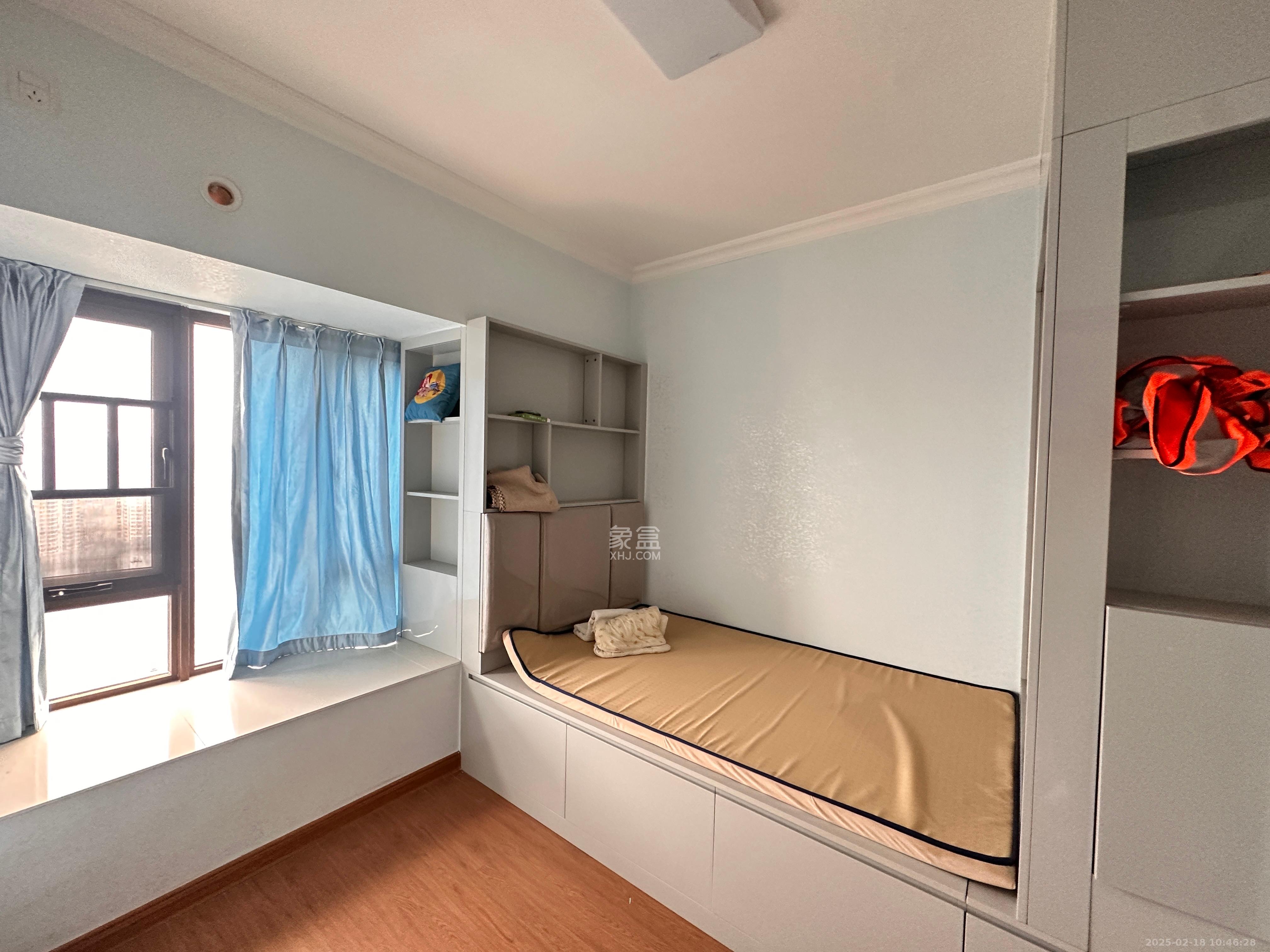 碧桂园高尔夫花园 4室2厅2卫 2400.0元/月 碧桂园高尔夫花园 4室2厅2卫 2400.0元/月室内图