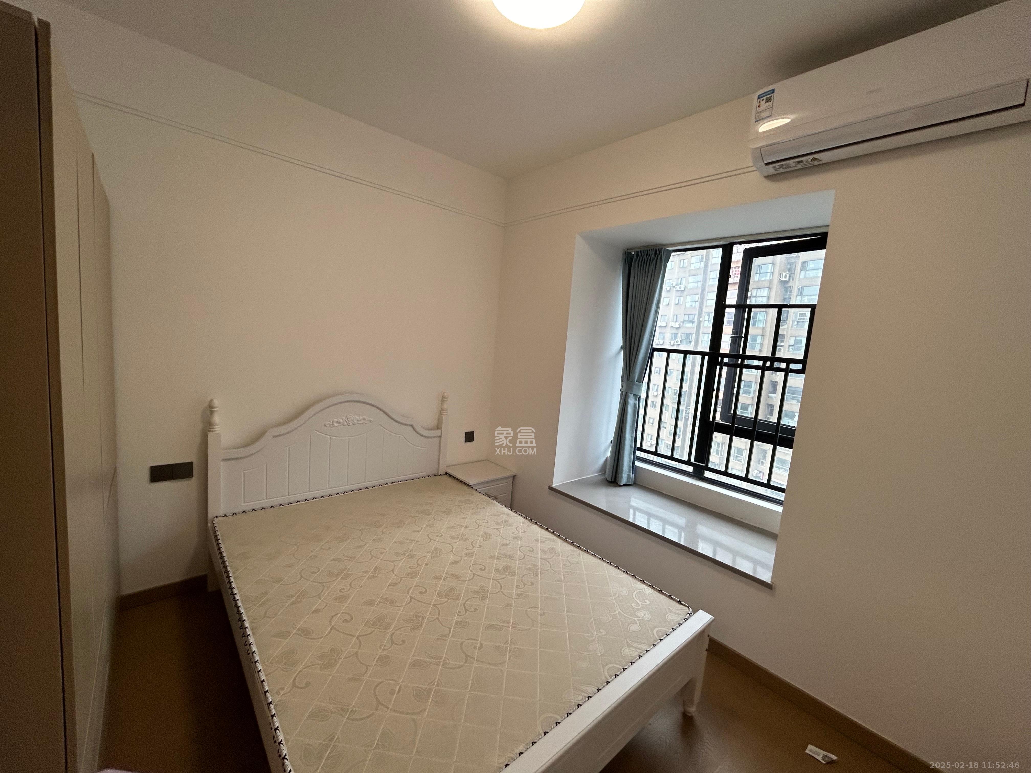 长房悦香山 4室2厅2卫 4000.0元/月 长房悦香山 4室2厅2卫 4000.0元/月室内图