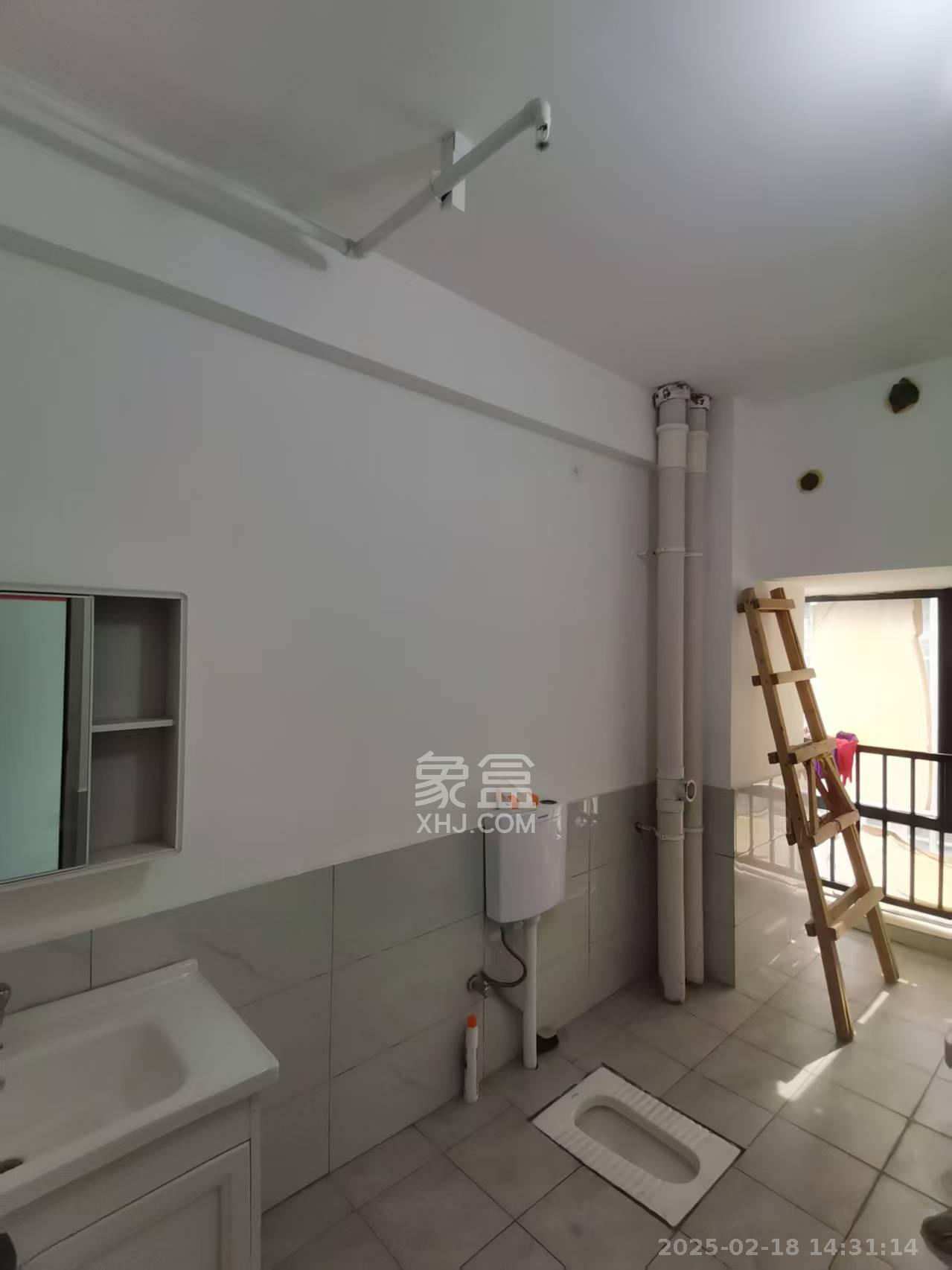 中建芙蓉嘉苑 1室1厅1卫 3000.0元/月 中建芙蓉嘉苑 1室1厅1卫 3000.0元/月室内图