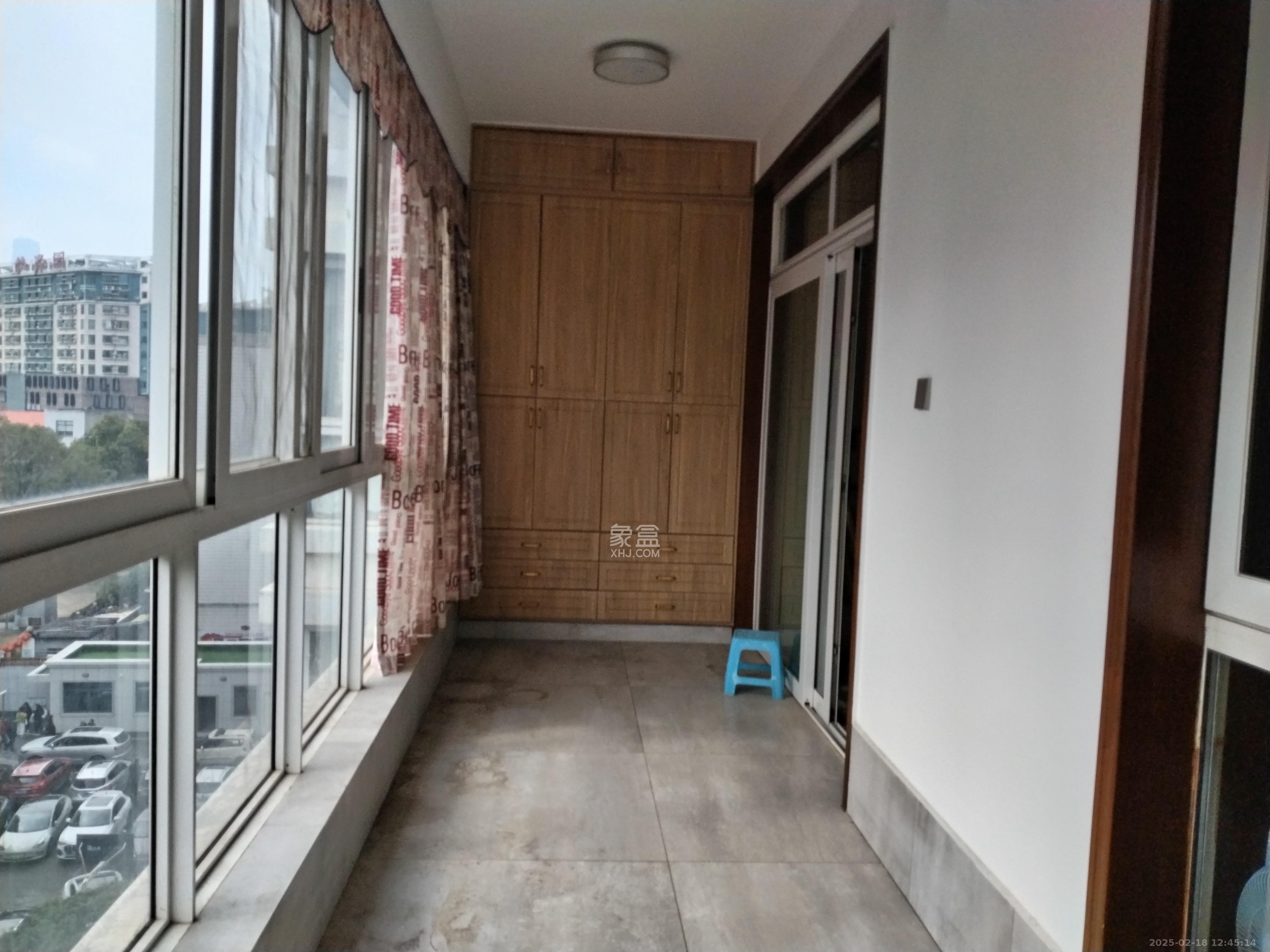 雍景园  3室2厅2卫   3800.00元/月室内图