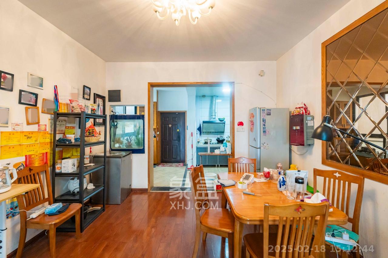 藏珑湖上国际花园 1室2厅1卫 2800.0元/月 藏珑湖上国际花园 1室2厅1卫 2800.0元/月室内图