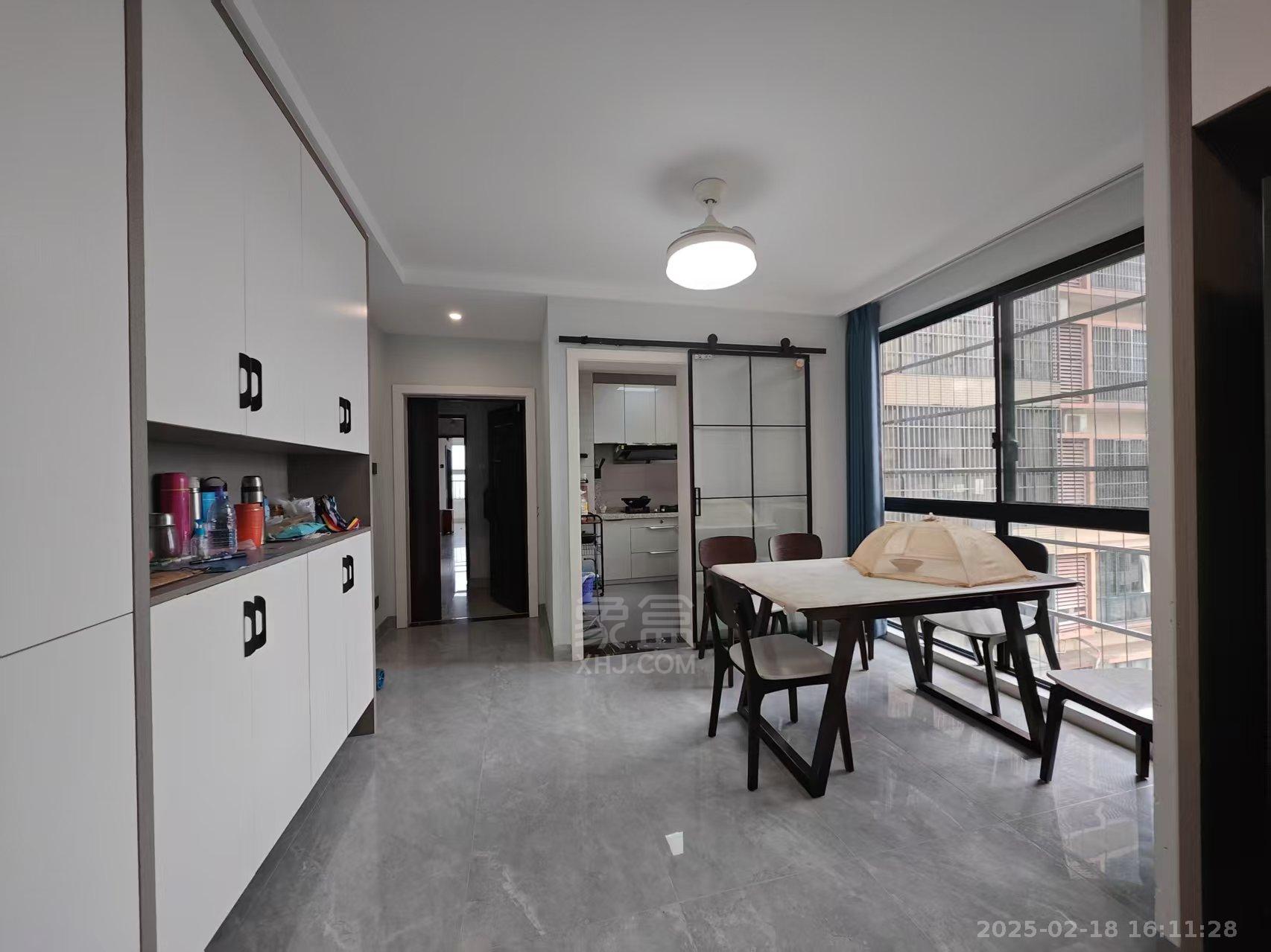 翠谷城 3室2厅2卫 1800.0元/月 翠谷城 3室2厅2卫 1800.0元/月室内图