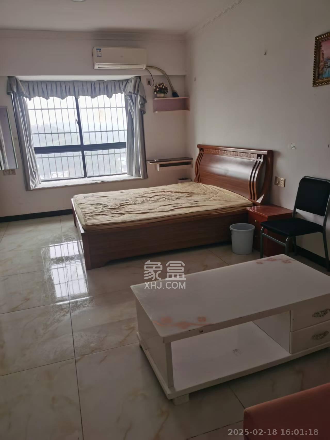 世纪桃花苑 1室1厅1卫 1400.0元/月 世纪桃花苑 1室1厅1卫 1400.0元/月室内图