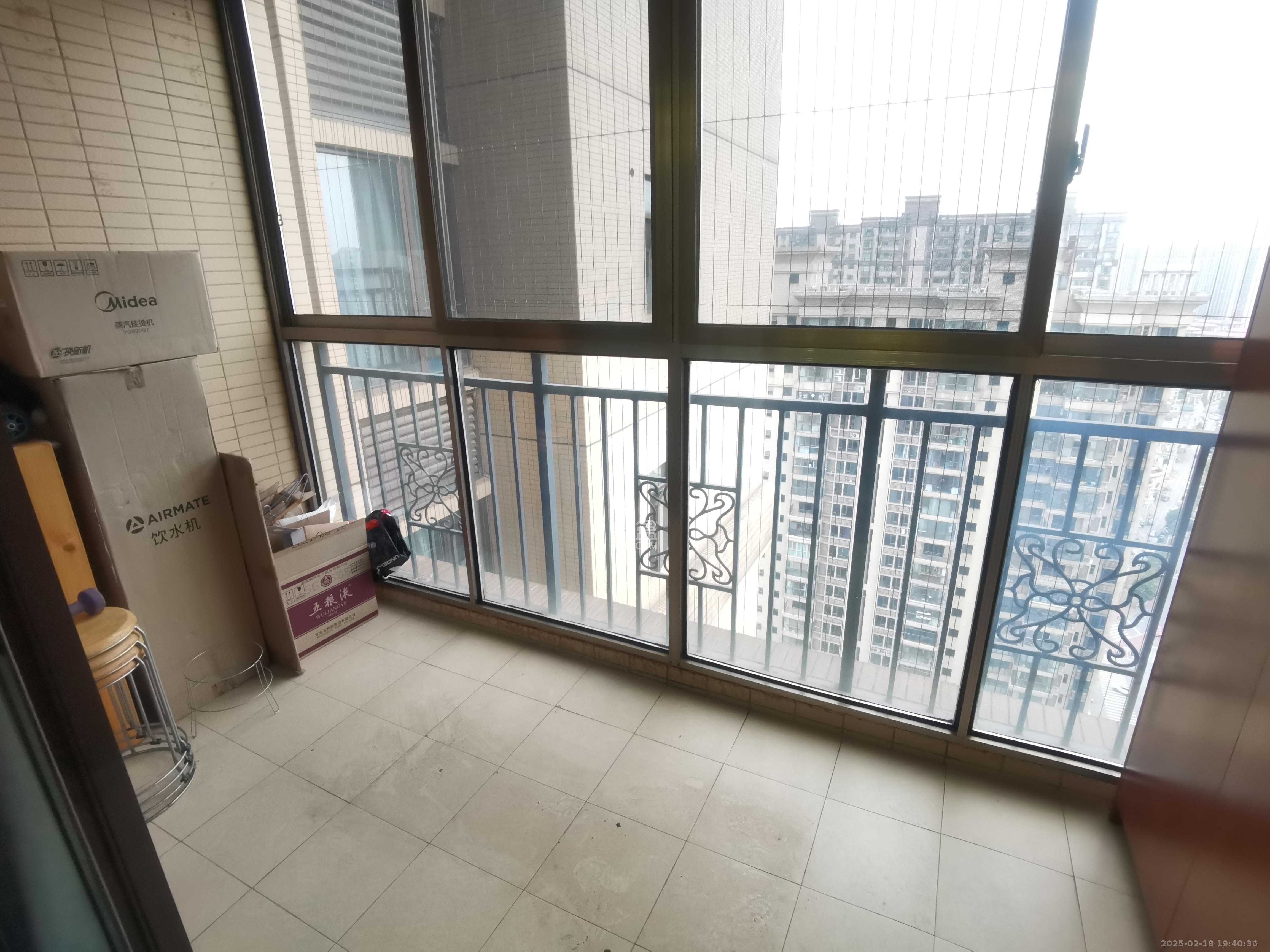 江山帝景哈佛  3室2厅2卫   2400.00元/月室内图