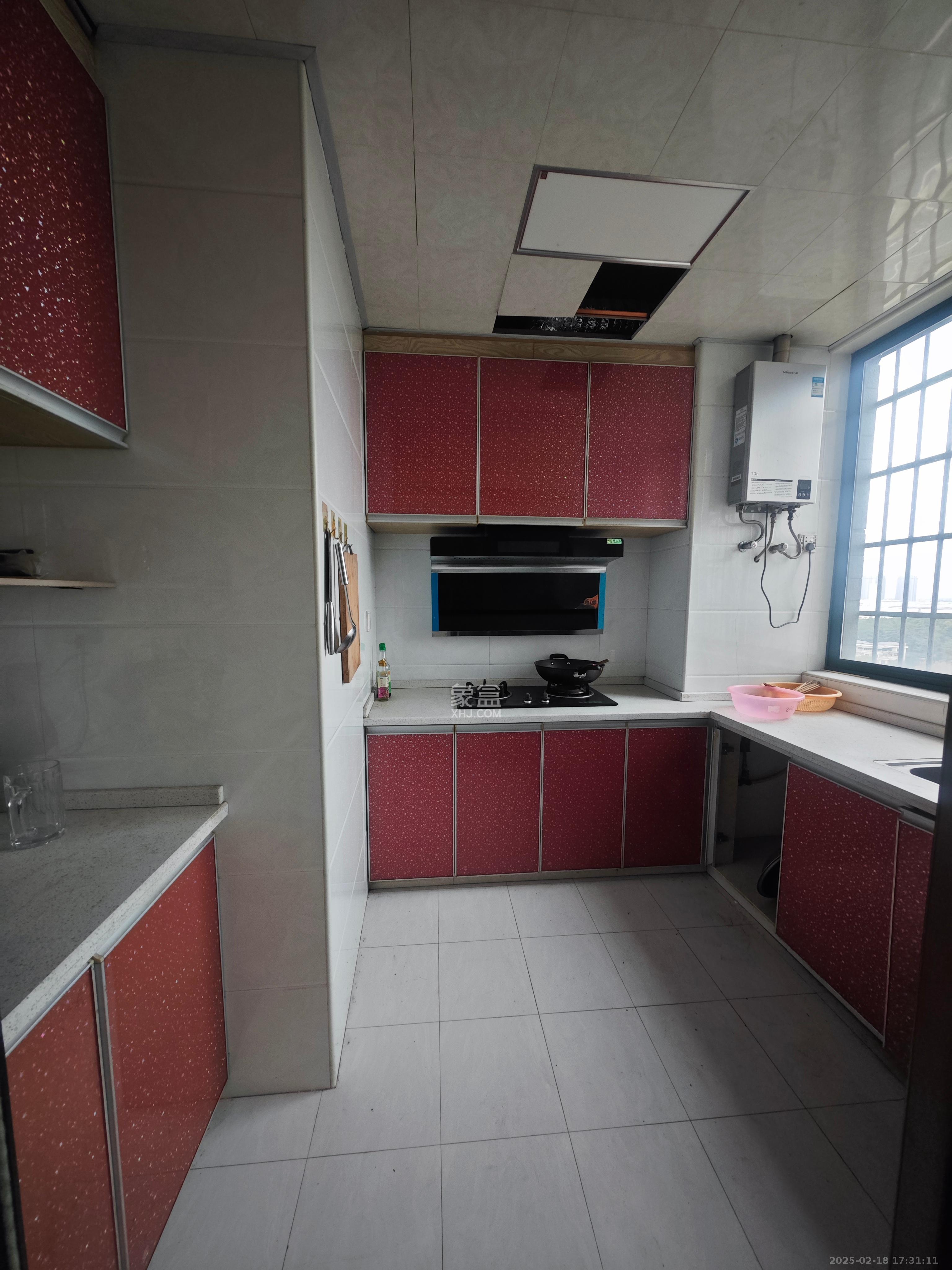 新城璟隽(麓华新城) 3室2厅2卫 1400.0元/月 新城璟隽(麓华新城) 3室2厅2卫 1400.0元/月室内图