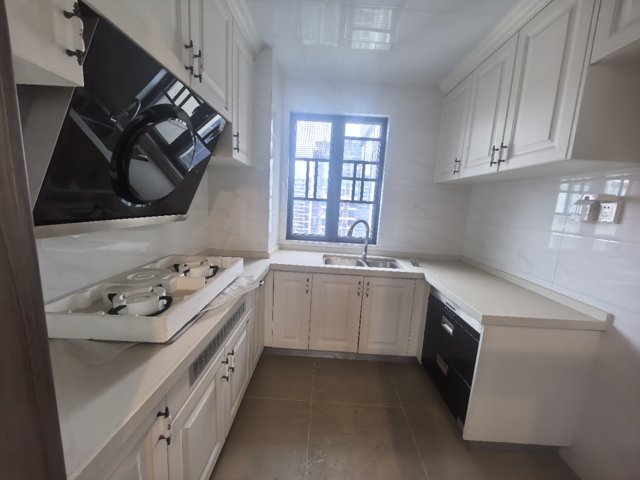 碧桂园梓山府 4室2厅2卫 1800.0元/月 碧桂园梓山府 4室2厅2卫 1800.0元/月小区图