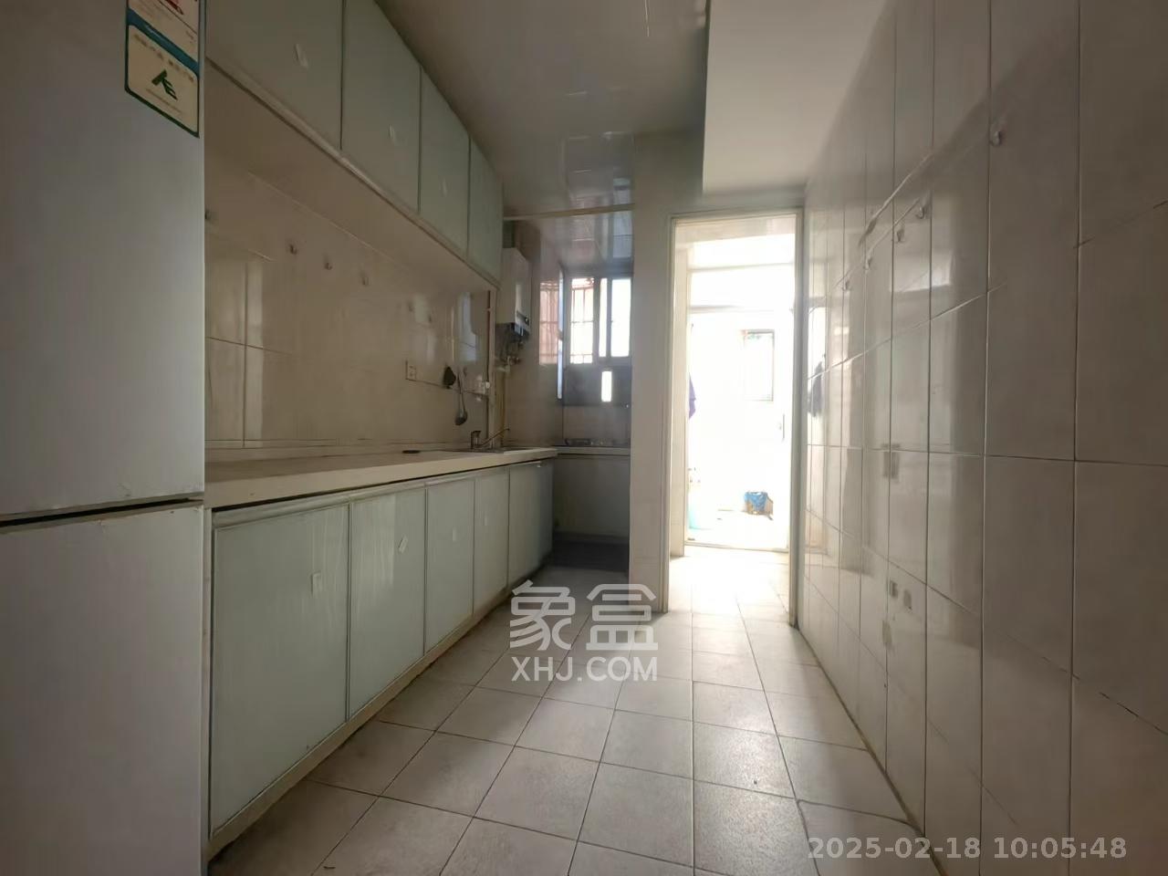 省水院宿舍 4室2厅1卫 1900.0元/月 省水院宿舍 4室2厅1卫 1900.0元/月室内图