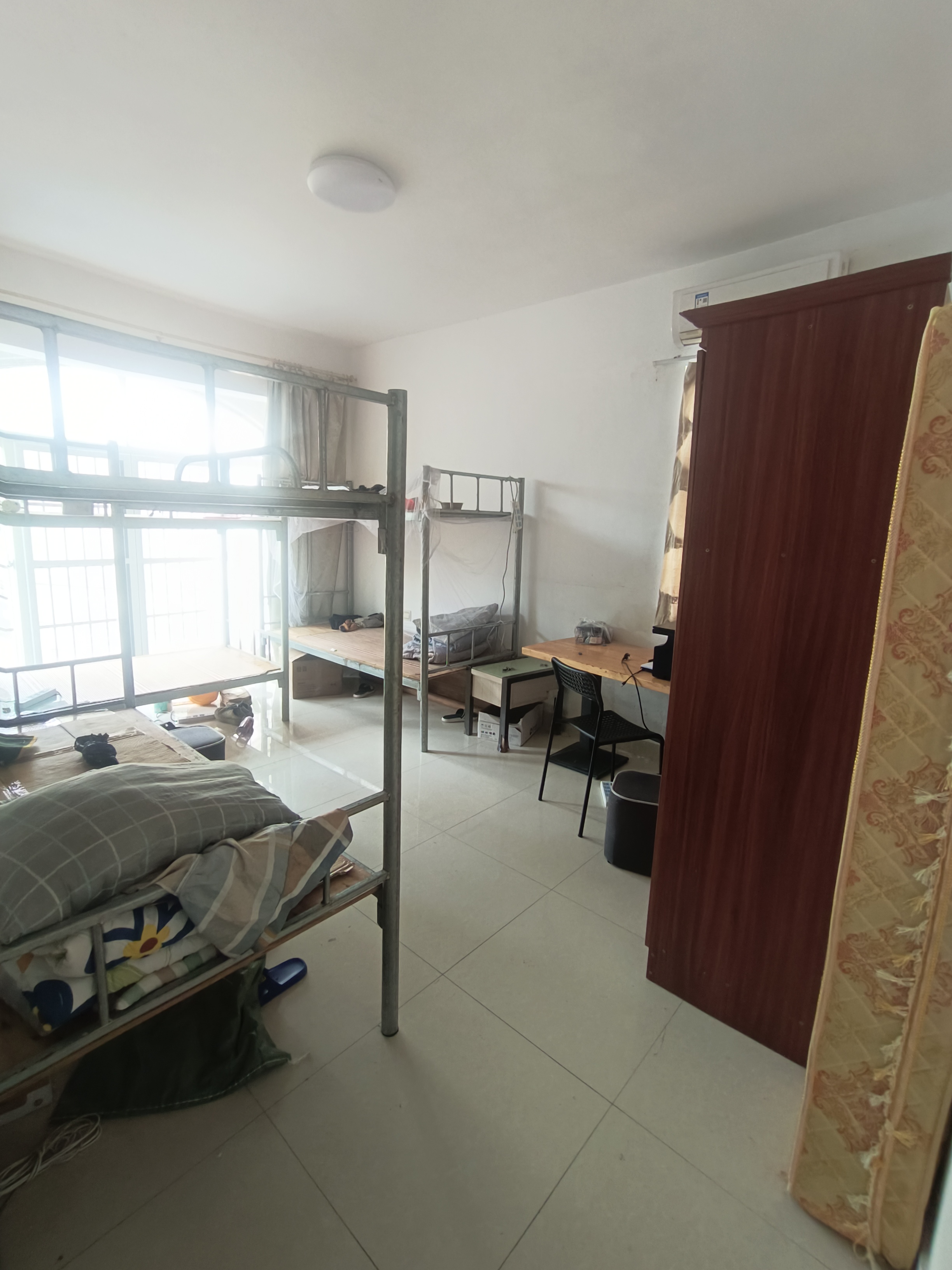 四季华庭1期  3室2厅2卫    140.0万 四季华庭1期  3室2厅2卫    140.0万室内图