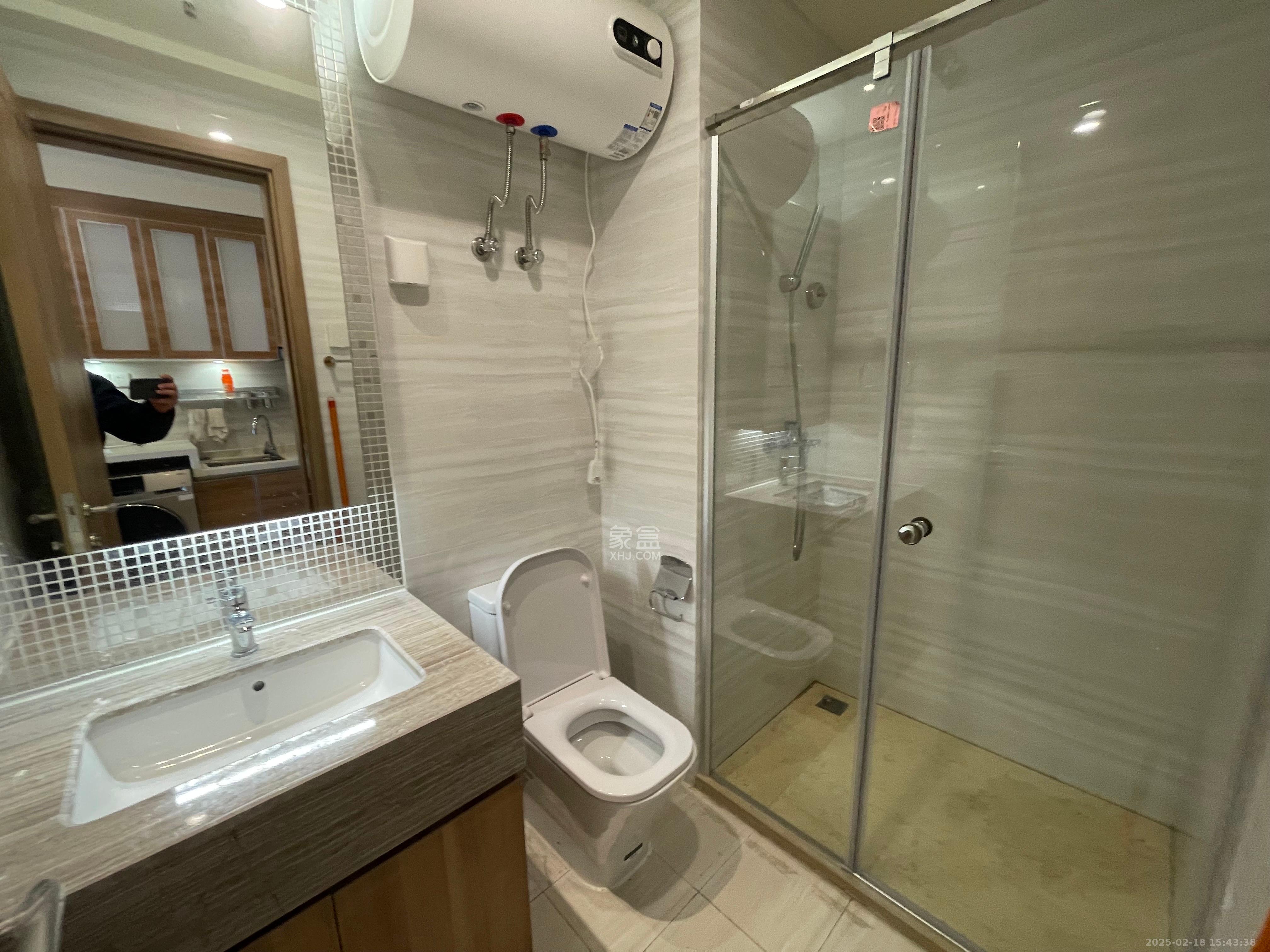 恒大清澜苑(恒大御景半岛四期) 1室0厅1卫 1600.0元/月 恒大清澜苑(恒大御景半岛四期) 1室0厅1卫 1600.0元/月室内图