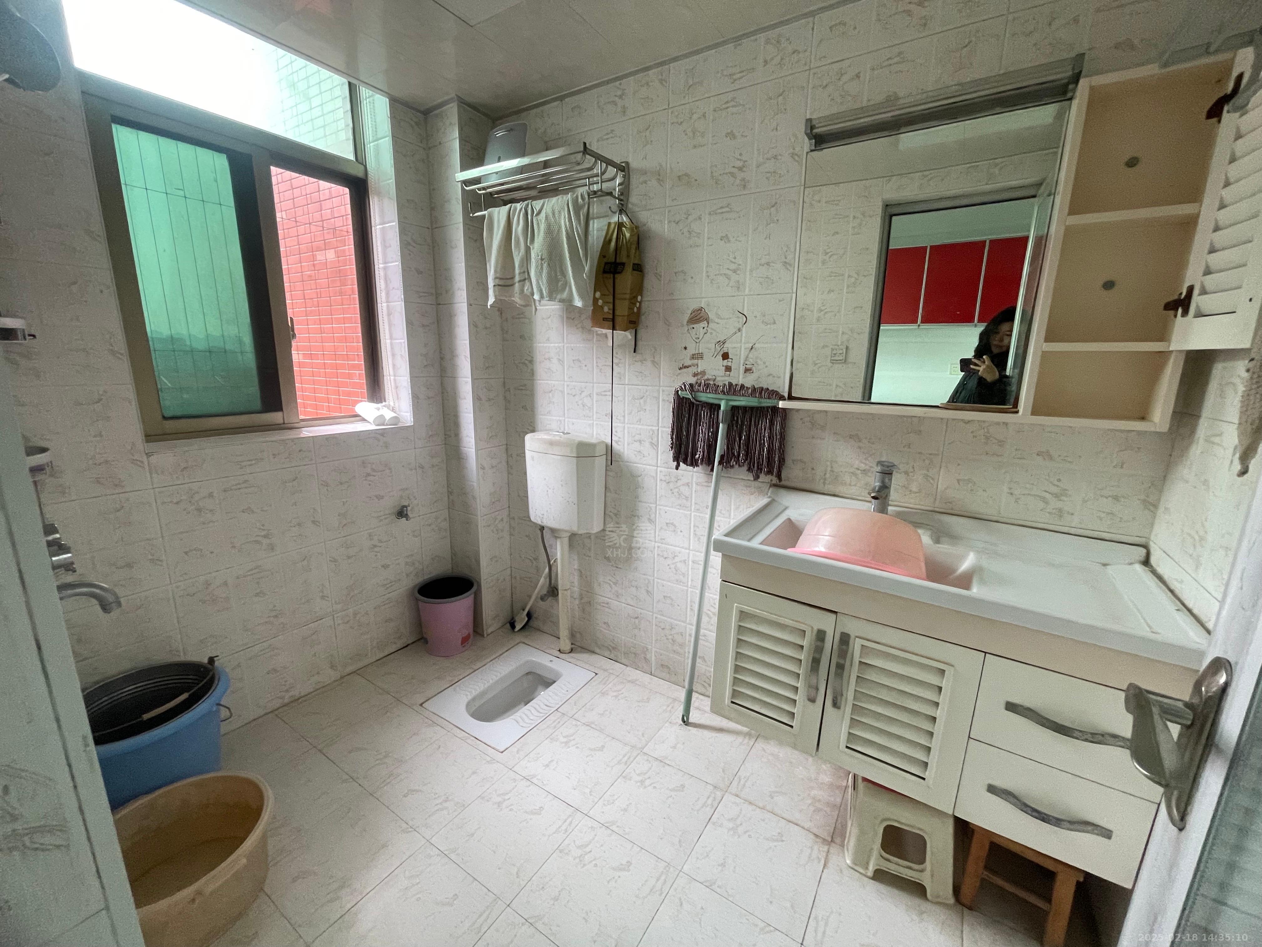 庐山恋 3室2厅2卫 1600.0元/月 庐山恋 3室2厅2卫 1600.0元/月室内图