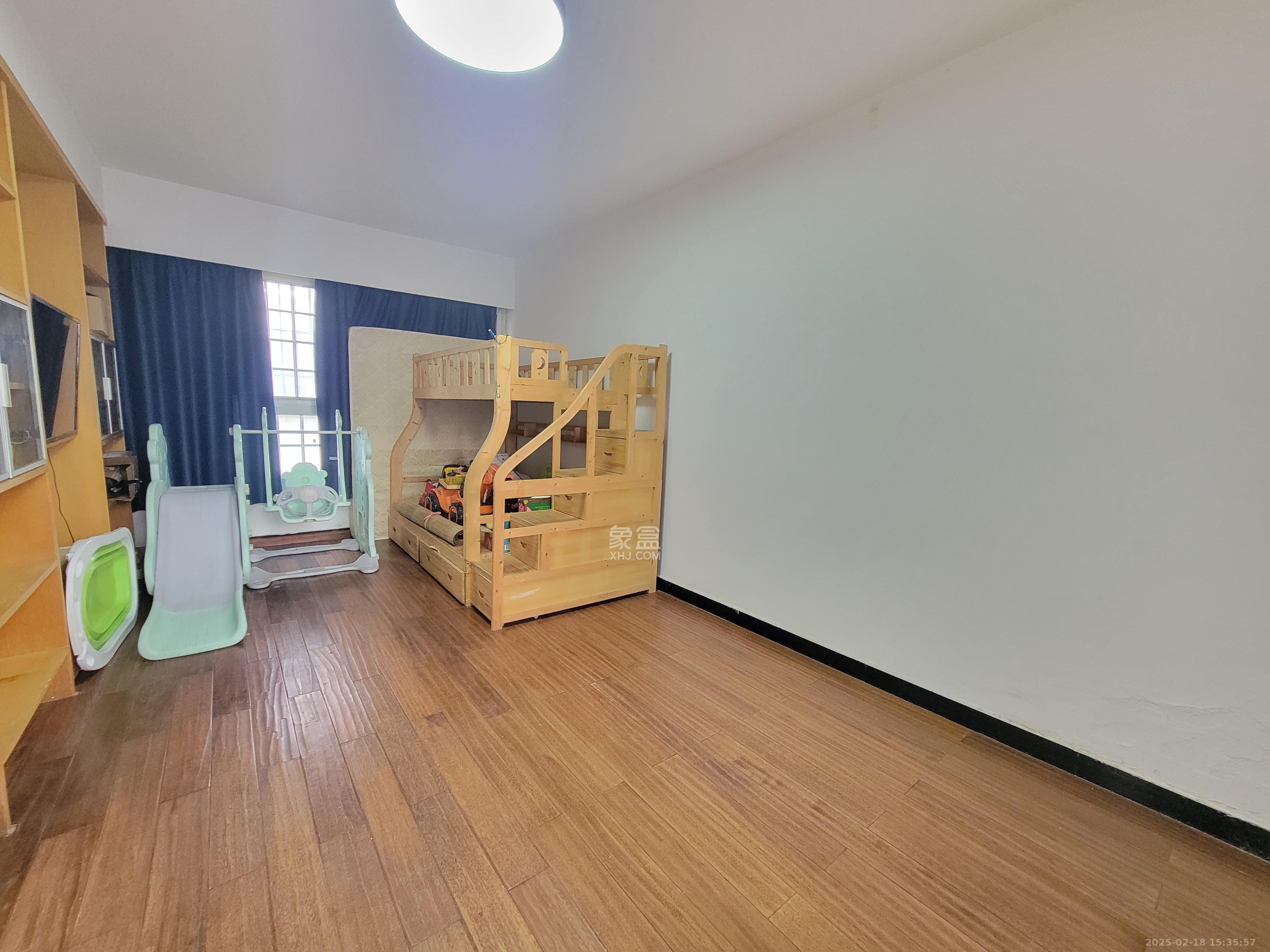 四季美景一、二期 1室0厅0卫 3800.0元/月 四季美景一、二期 1室0厅0卫 3800.0元/月室内图