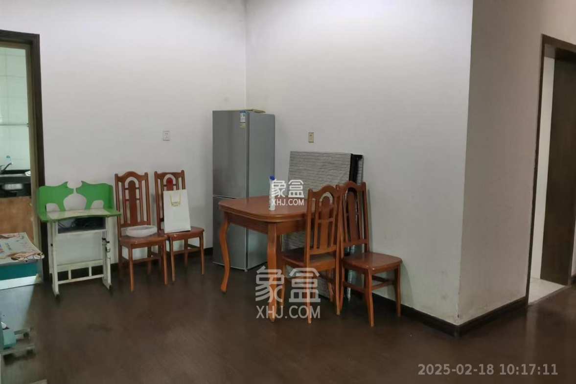 高升小区 3室2厅1卫 1800.0元/月 高升小区 3室2厅1卫 1800.0元/月室内图