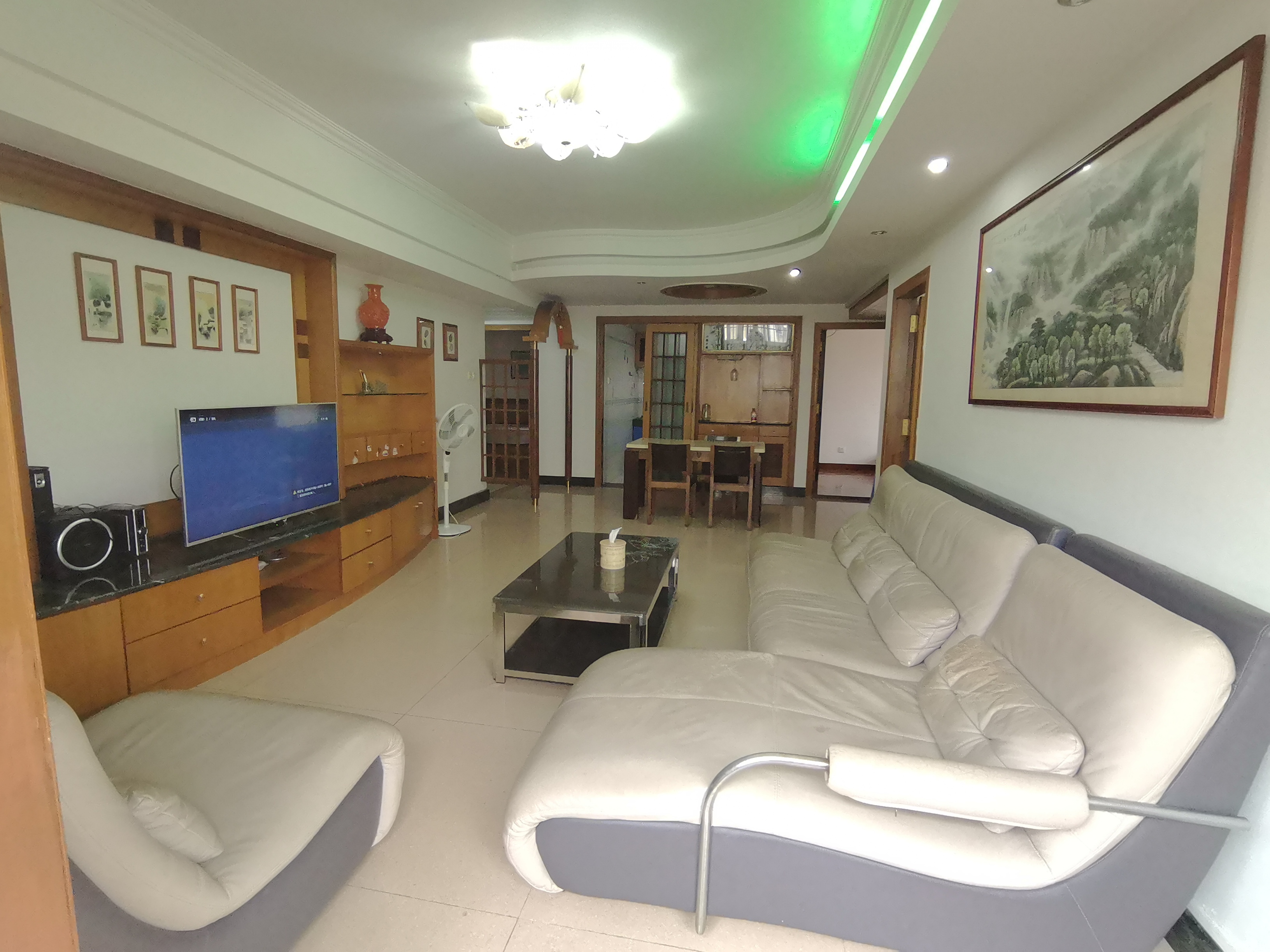 侨诚花园 3室2厅2卫 179.2万 侨诚花园 3室2厅2卫 179.2万客厅