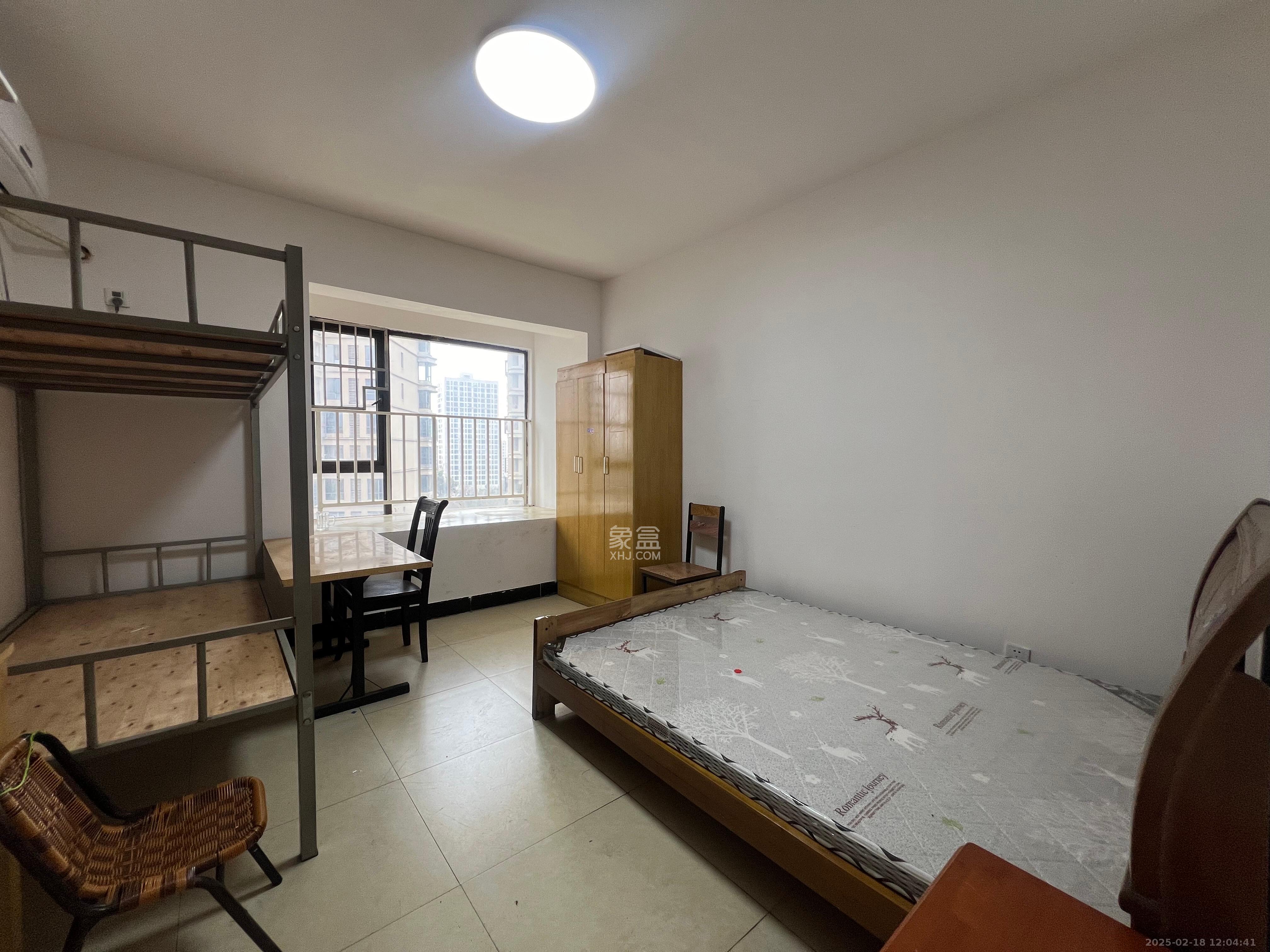 保利麓谷林语D区 5室2厅2卫 3200.0元/月 保利麓谷林语D区 5室2厅2卫 3200.0元/月室内图