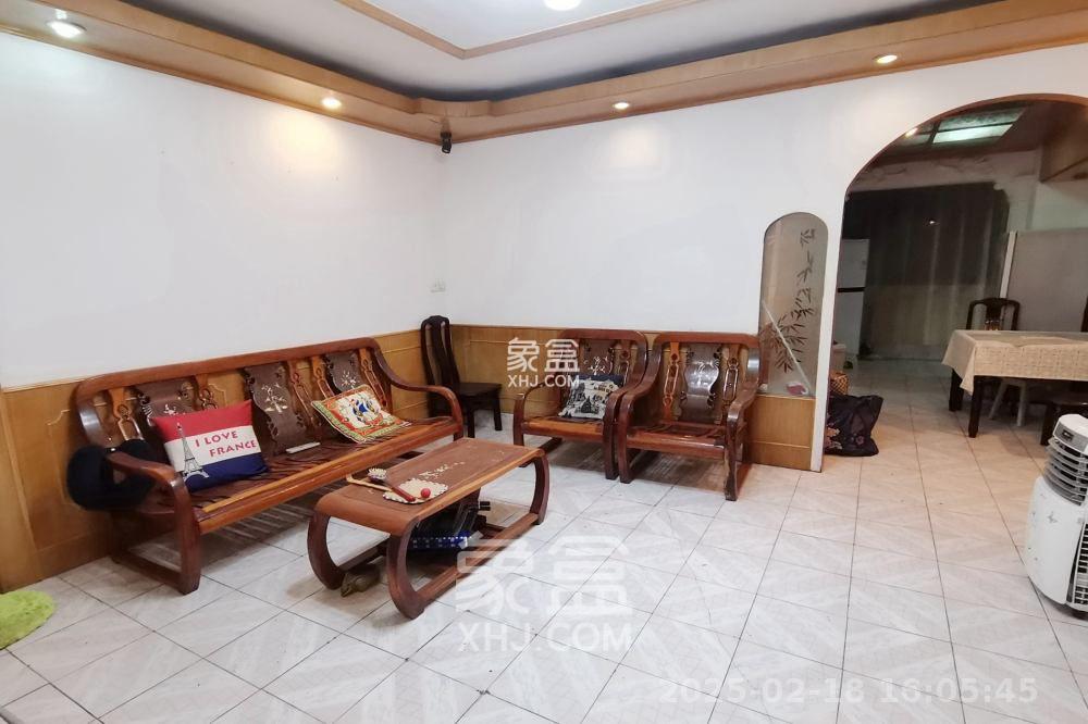 东塘工商银行宿舍 2室2厅1卫 2000.0元/月 东塘工商银行宿舍 2室2厅1卫 2000.0元/月室内图