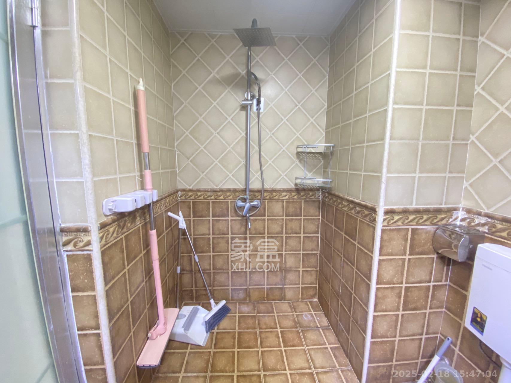 达美D6区  1室1厅1卫   1500.00元/月室内图