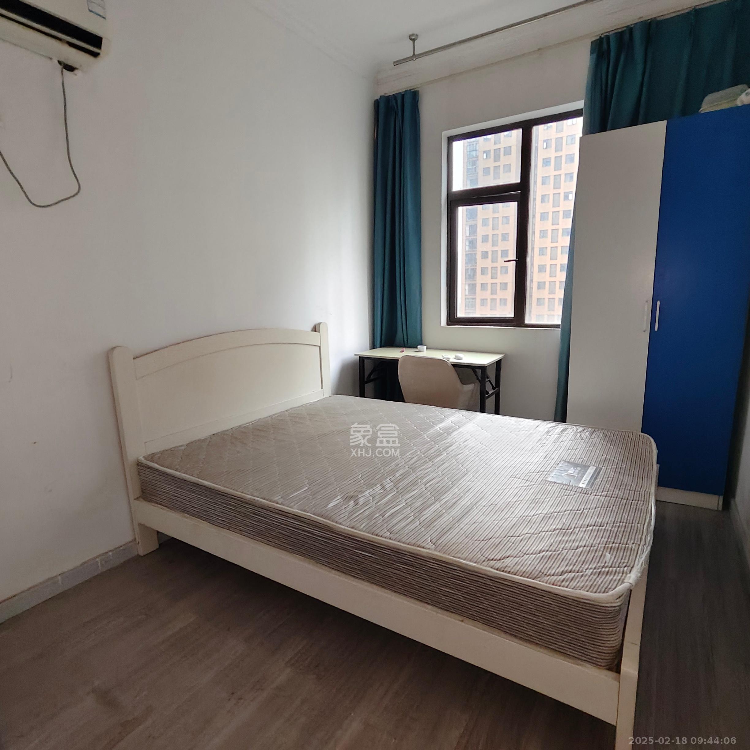 德润小区(丰升德润小区) 3室2厅2卫 2200.0元/月 德润小区(丰升德润小区) 3室2厅2卫 2200.0元/月室内图