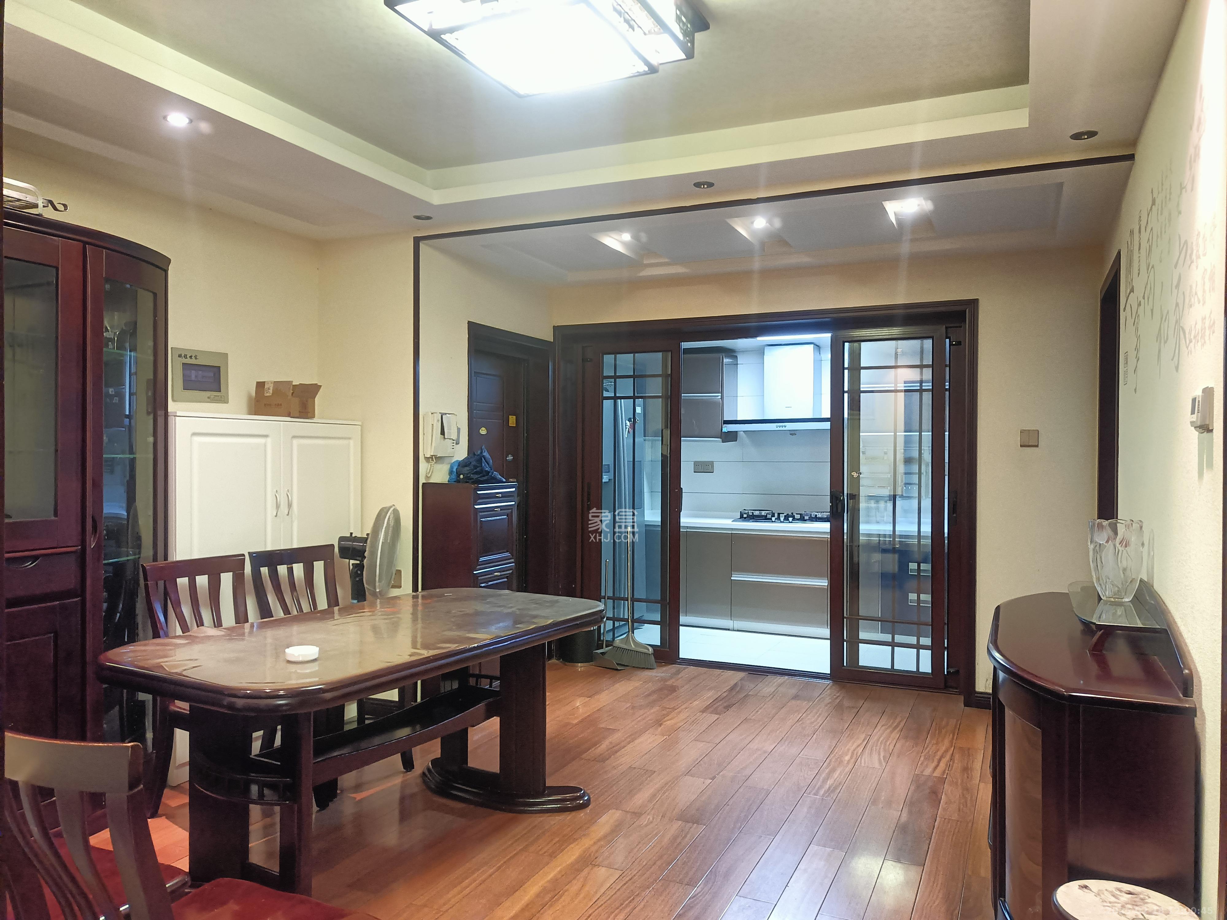 鹏程世家  3室2厅2卫    5200.0元/月 鹏程世家  3室2厅2卫    5200.0元/月室内图