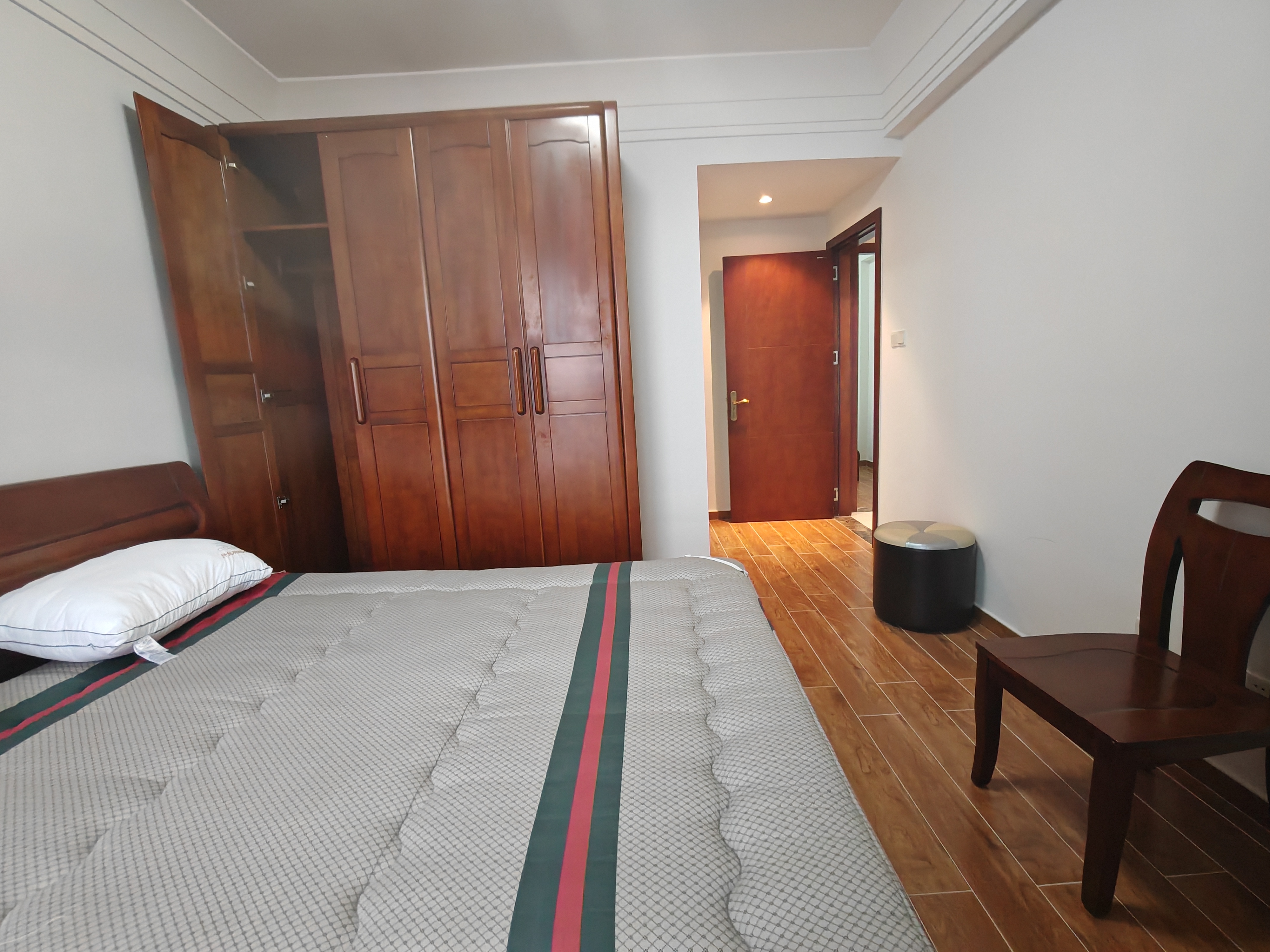 星华海岸城一期 3室2厅2卫 200.0万 星华海岸城一期 3室2厅2卫 200.0万室内图