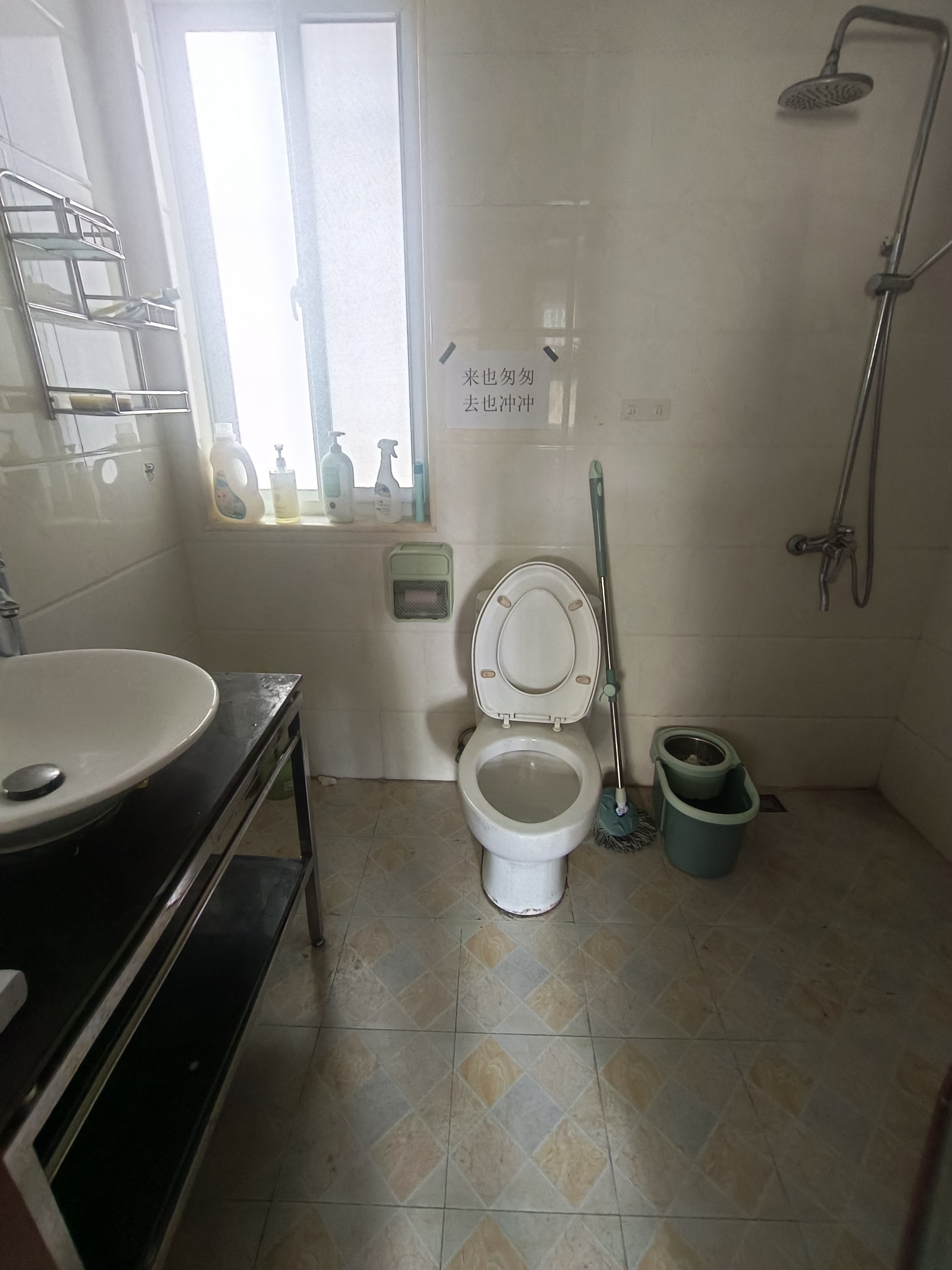 四季华庭1期  3室2厅2卫    140.0万 四季华庭1期  3室2厅2卫    140.0万室内图