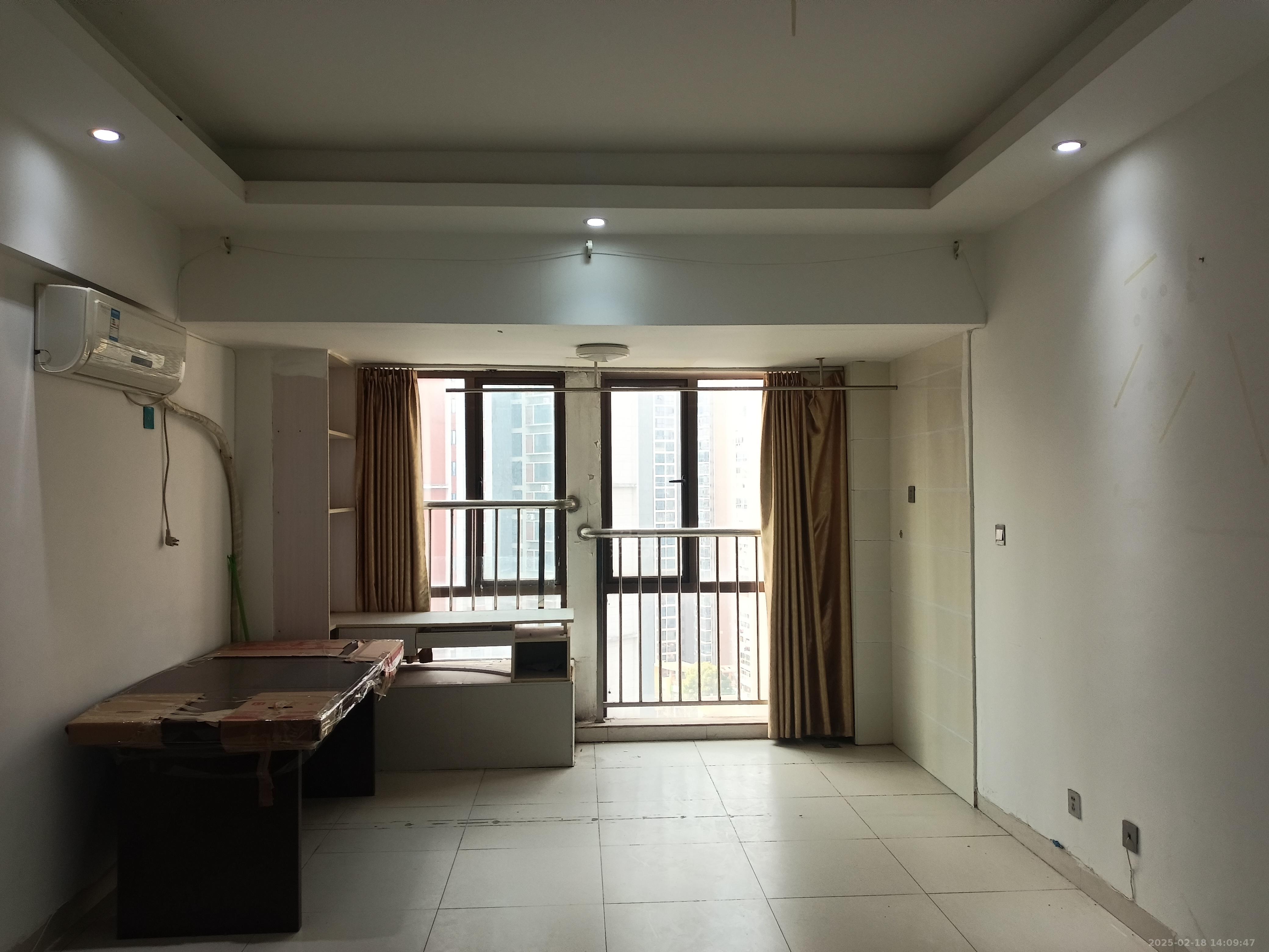 明峰银座  1室1厅1卫    1200.0元/月 明峰银座  1室1厅1卫    1200.0元/月室内图