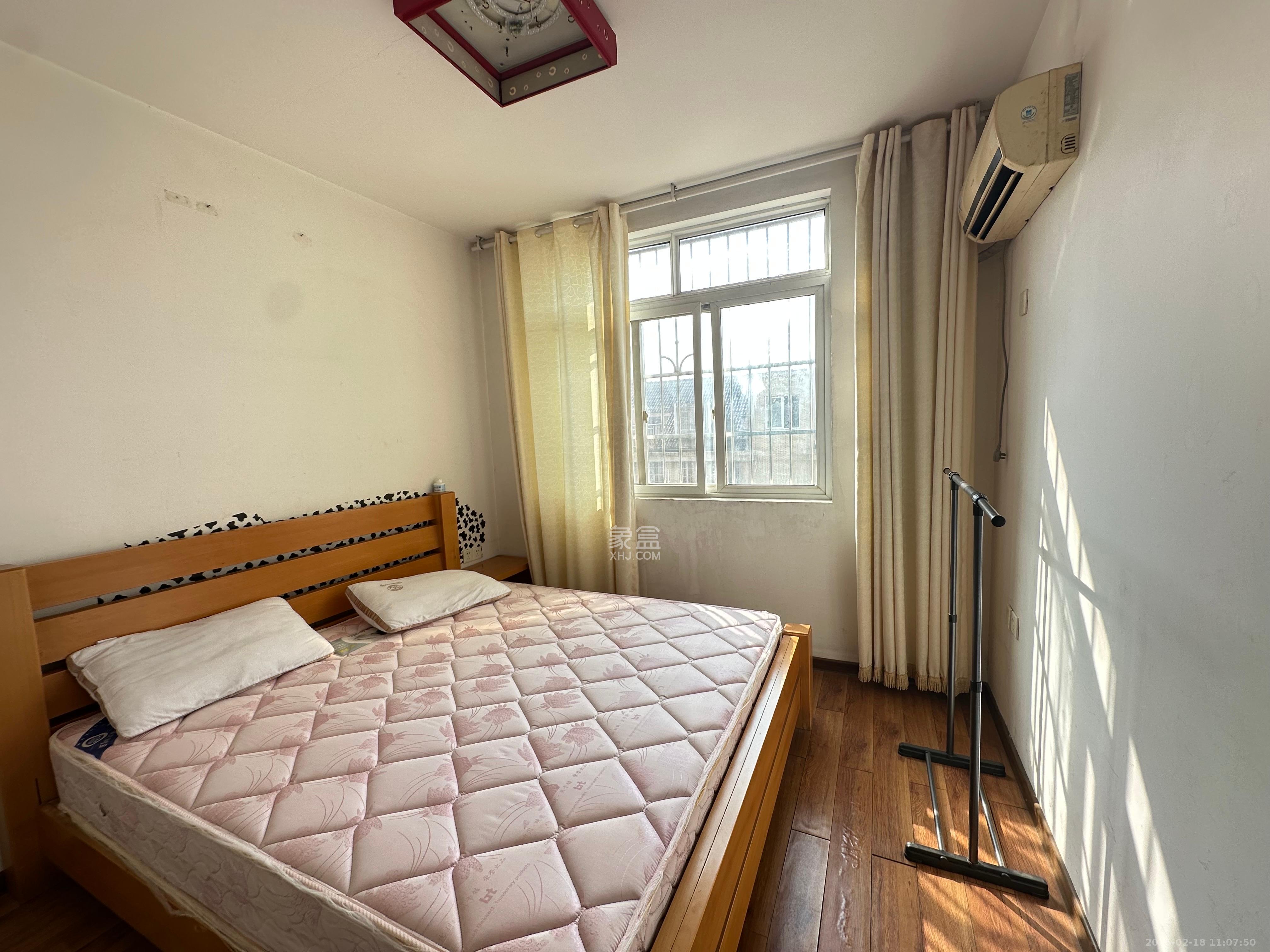 鄱阳小区 5室2厅1卫 1600.0元/月 鄱阳小区 5室2厅1卫 1600.0元/月室内图