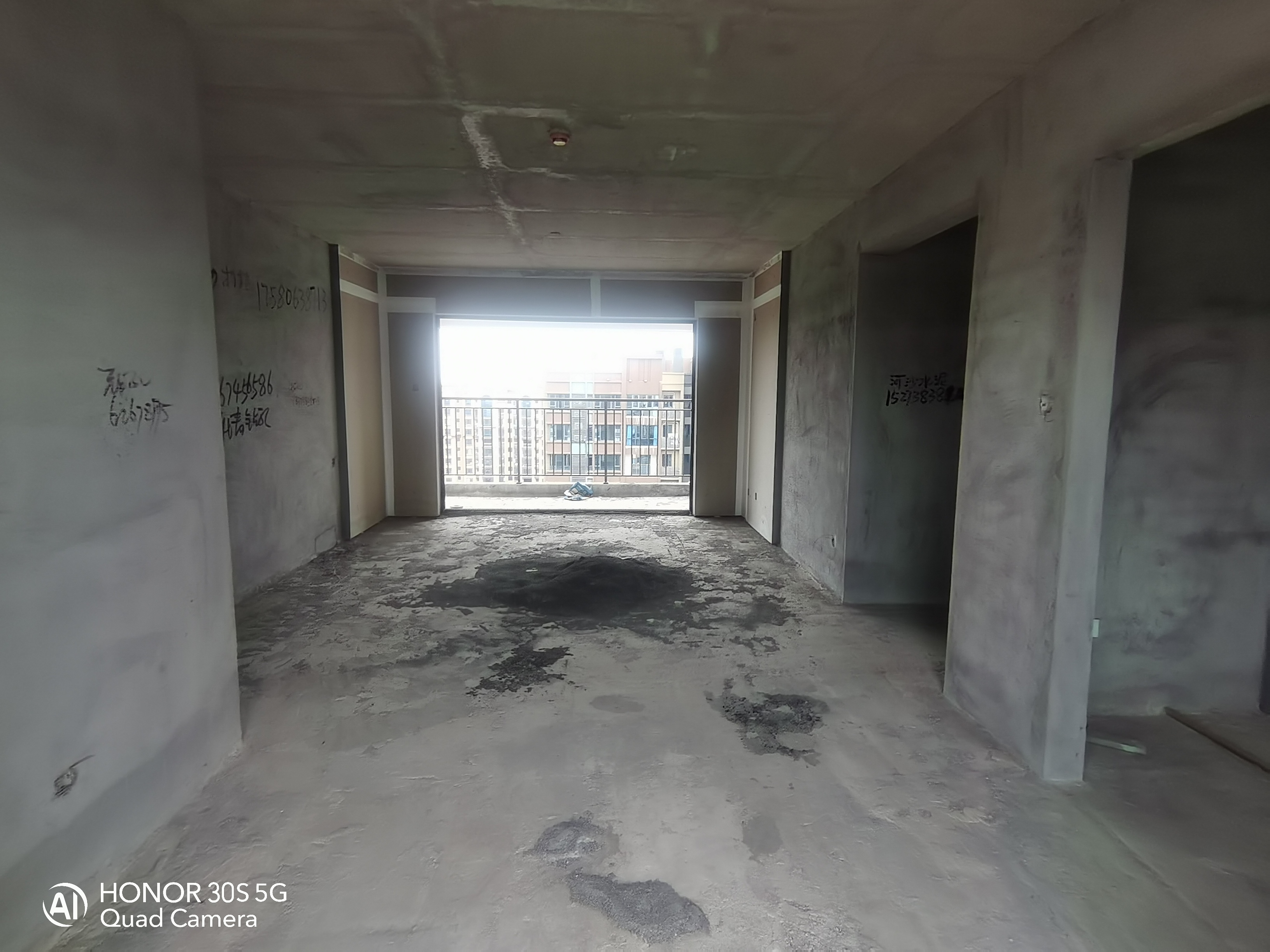 宁邦中心(二期公园里) 4室2厅2卫 72.00万 宁邦中心(二期公园里) 4室2厅2卫 72.00万室内图