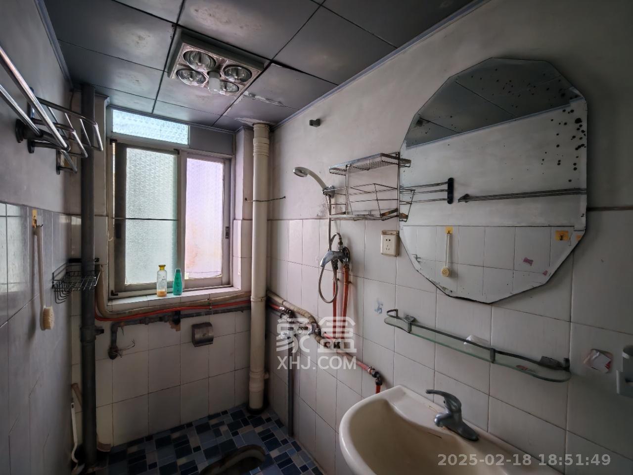 长沙市化工医药行业管理办公室宿舍 3室1厅1卫 1800.0元/月 长沙市化工医药行业管理办公室宿舍 3室1厅1卫 1800.0元/月室内图