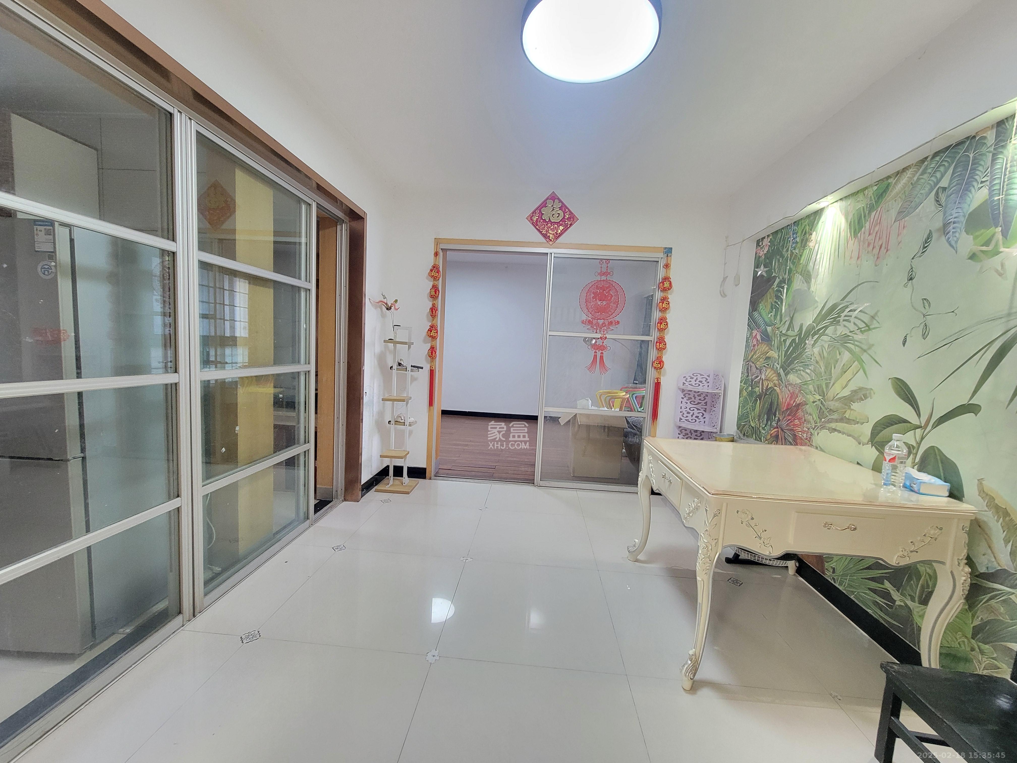 四季美景一、二期 1室0厅0卫 3800.0元/月 四季美景一、二期 1室0厅0卫 3800.0元/月室内图