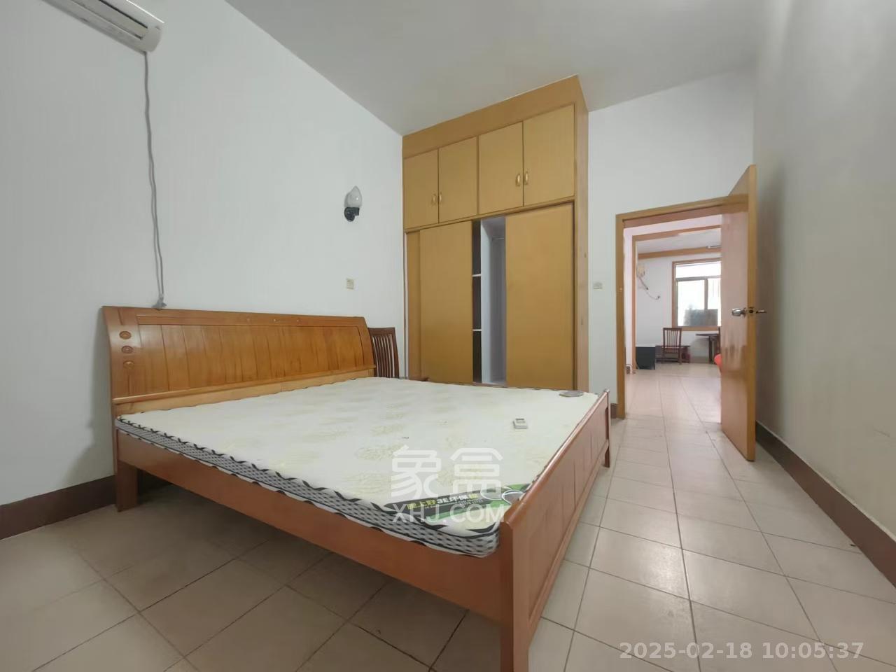 省水院宿舍 4室2厅1卫 1900.0元/月 省水院宿舍 4室2厅1卫 1900.0元/月室内图