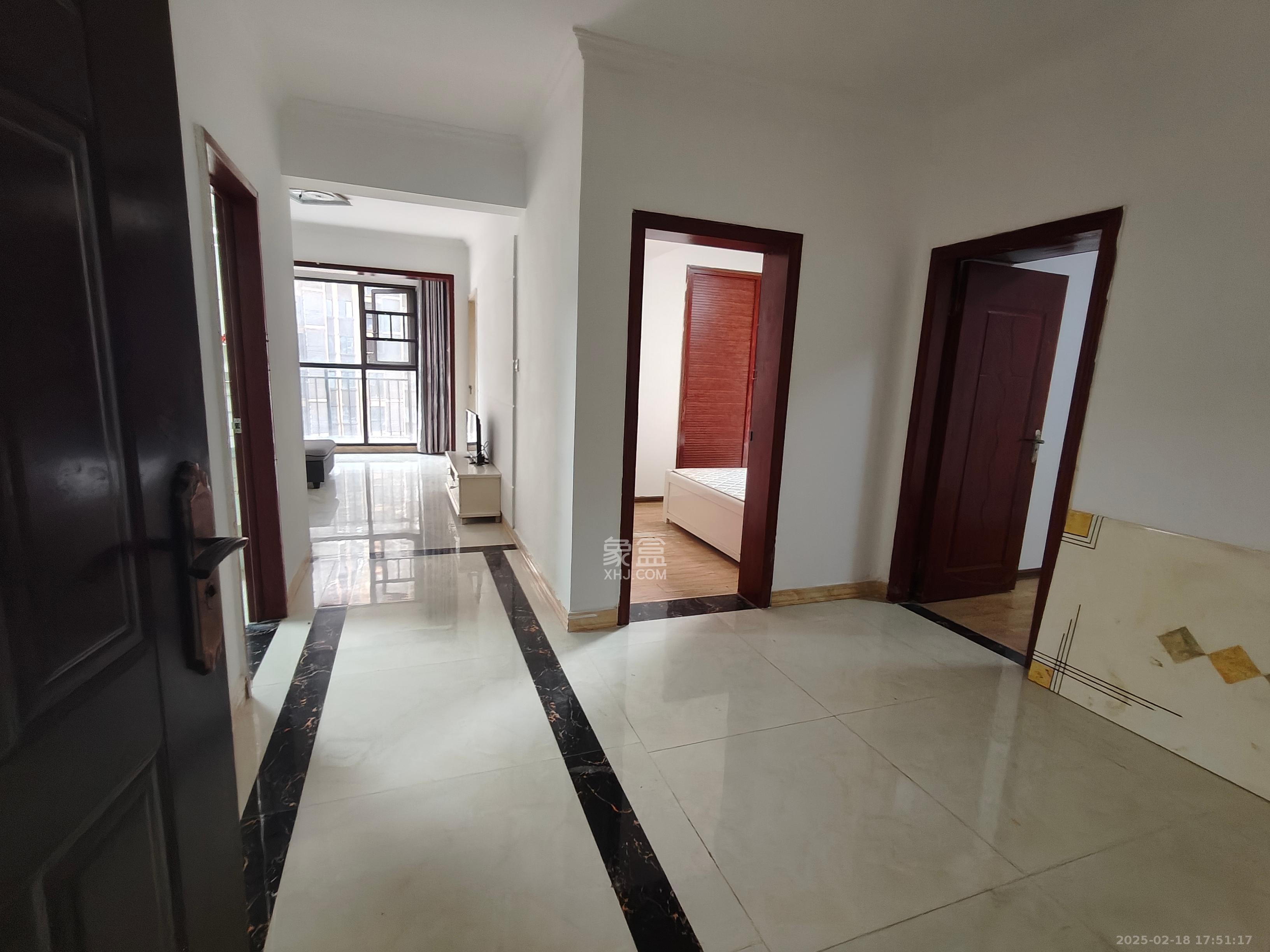 梅溪鑫苑名家 3室2厅1卫 2300.0元/月 梅溪鑫苑名家 3室2厅1卫 2300.0元/月室内图