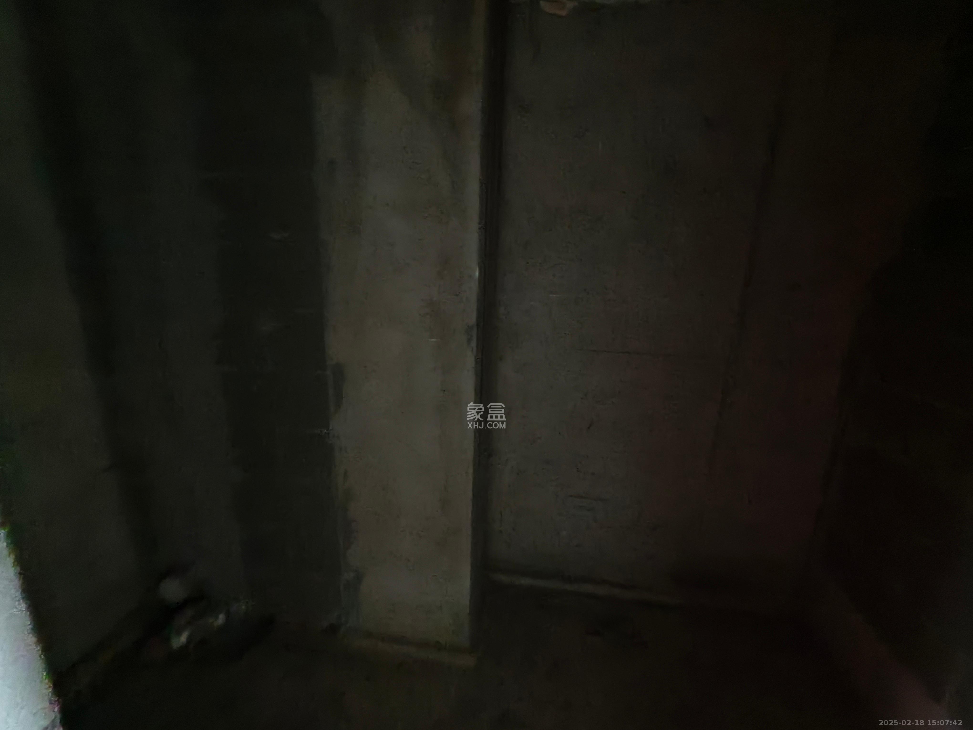 绿地V岛  1室0厅0卫    1200.0元/月 绿地V岛  1室0厅0卫    1200.0元/月室内图