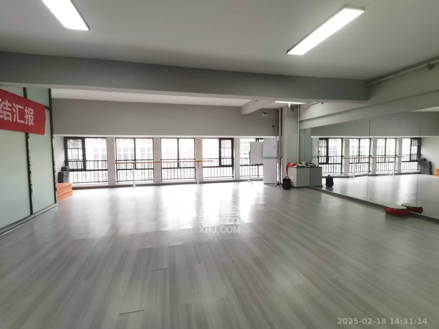 中建芙蓉嘉苑 1室1厅1卫 3000.0元/月 中建芙蓉嘉苑 1室1厅1卫 3000.0元/月室内图