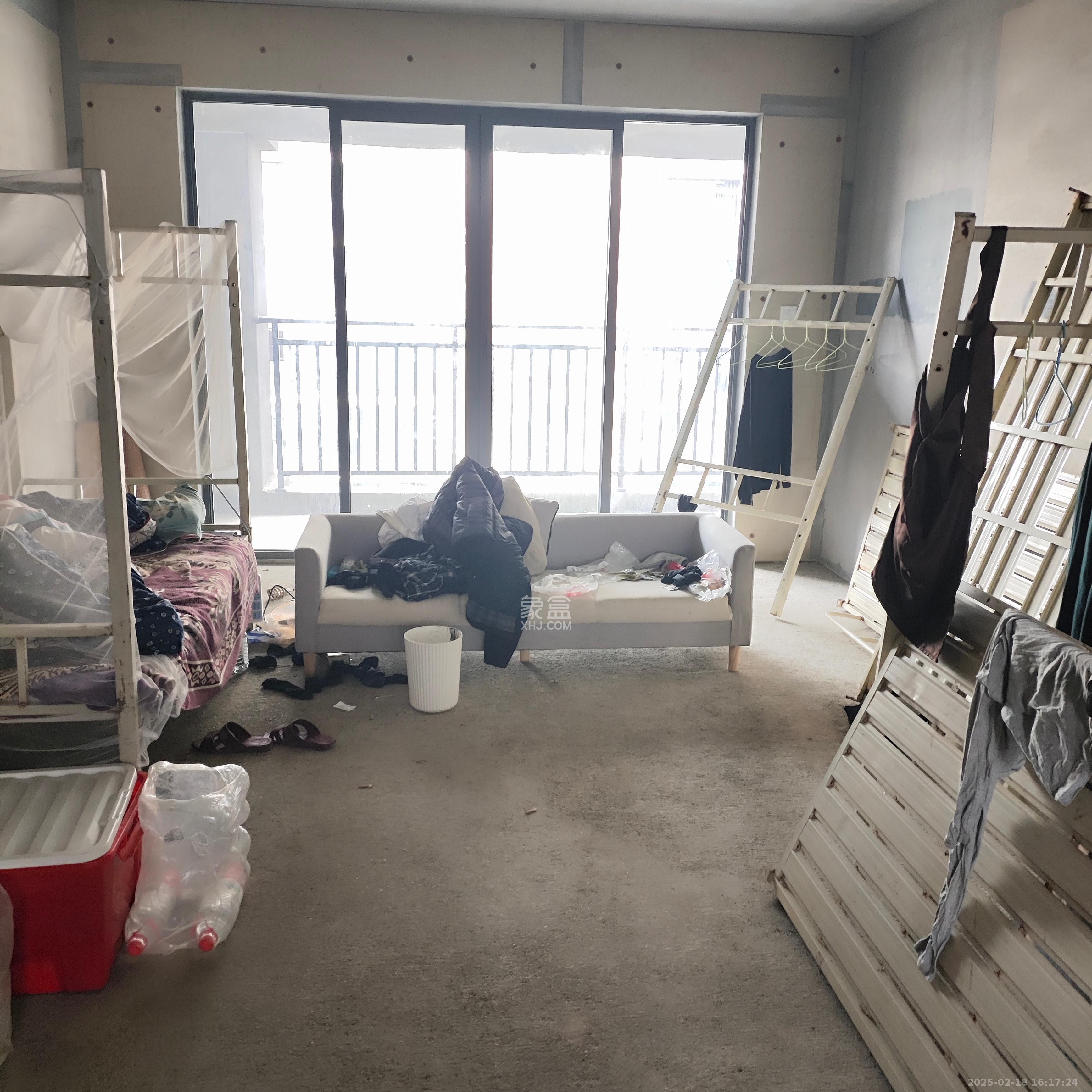 日盛湖湘悦府  4室2厅2卫    1100.0元/月 日盛湖湘悦府  4室2厅2卫    1100.0元/月室内图