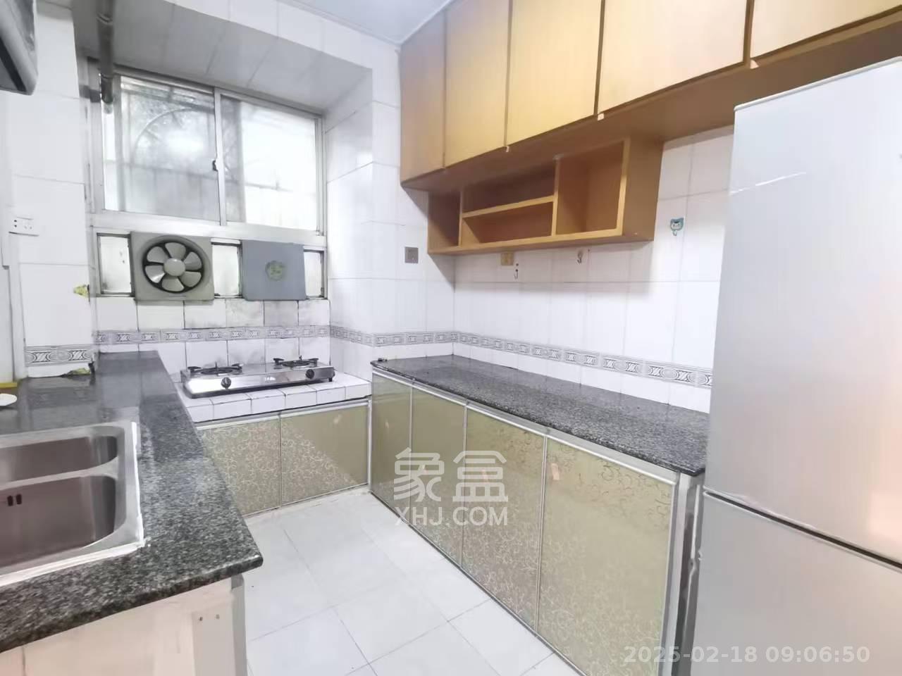 轻苑小区  3室0厅0卫    2500.0元/月室内图