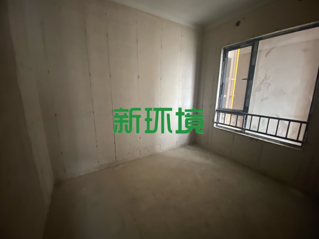 荣盛花语书苑 4室2厅2卫 84.80万 荣盛花语书苑 4室2厅2卫 84.80万客厅