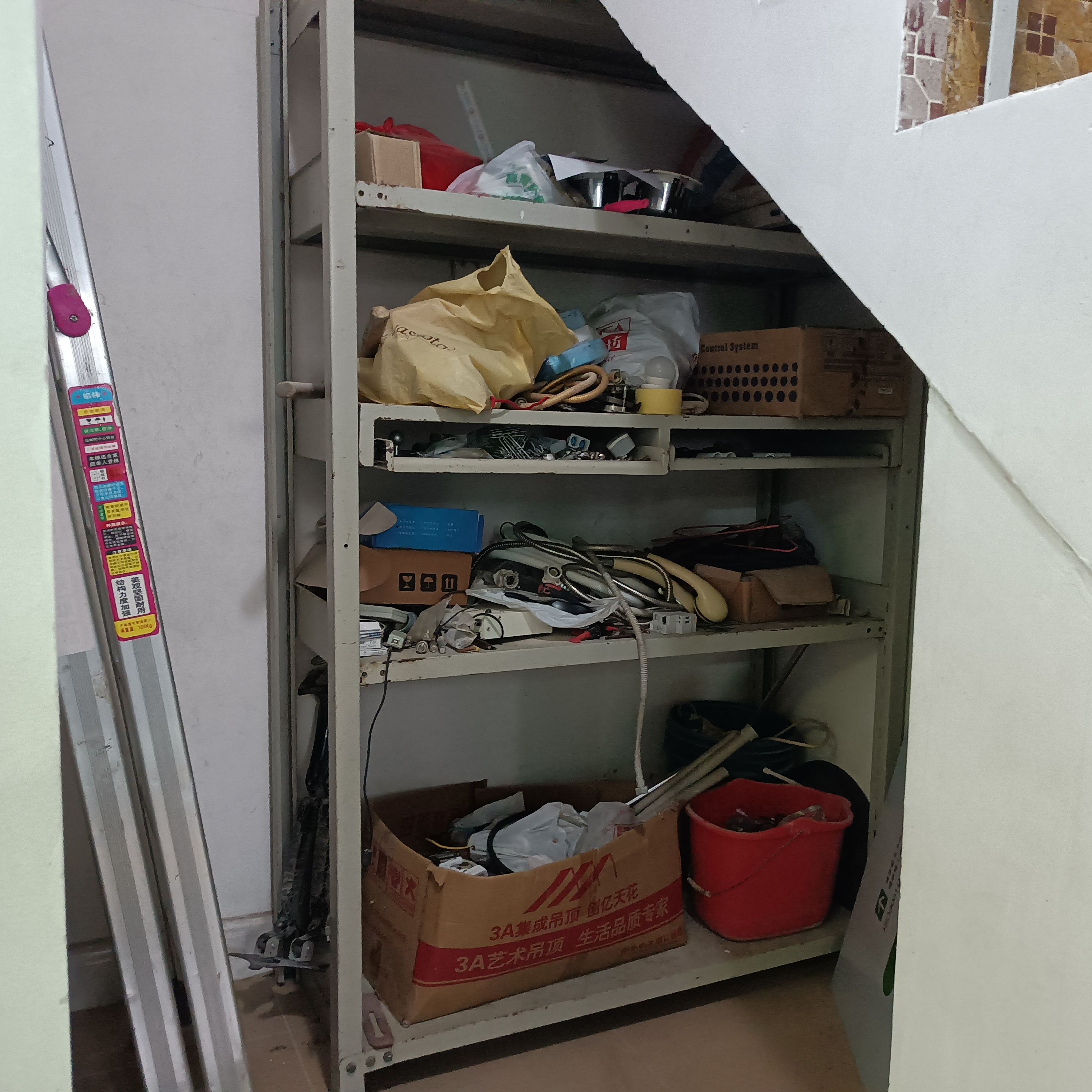 凤凰新村 3室2厅2卫 2600.0元/月 凤凰新村 3室2厅2卫 2600.0元/月室内图