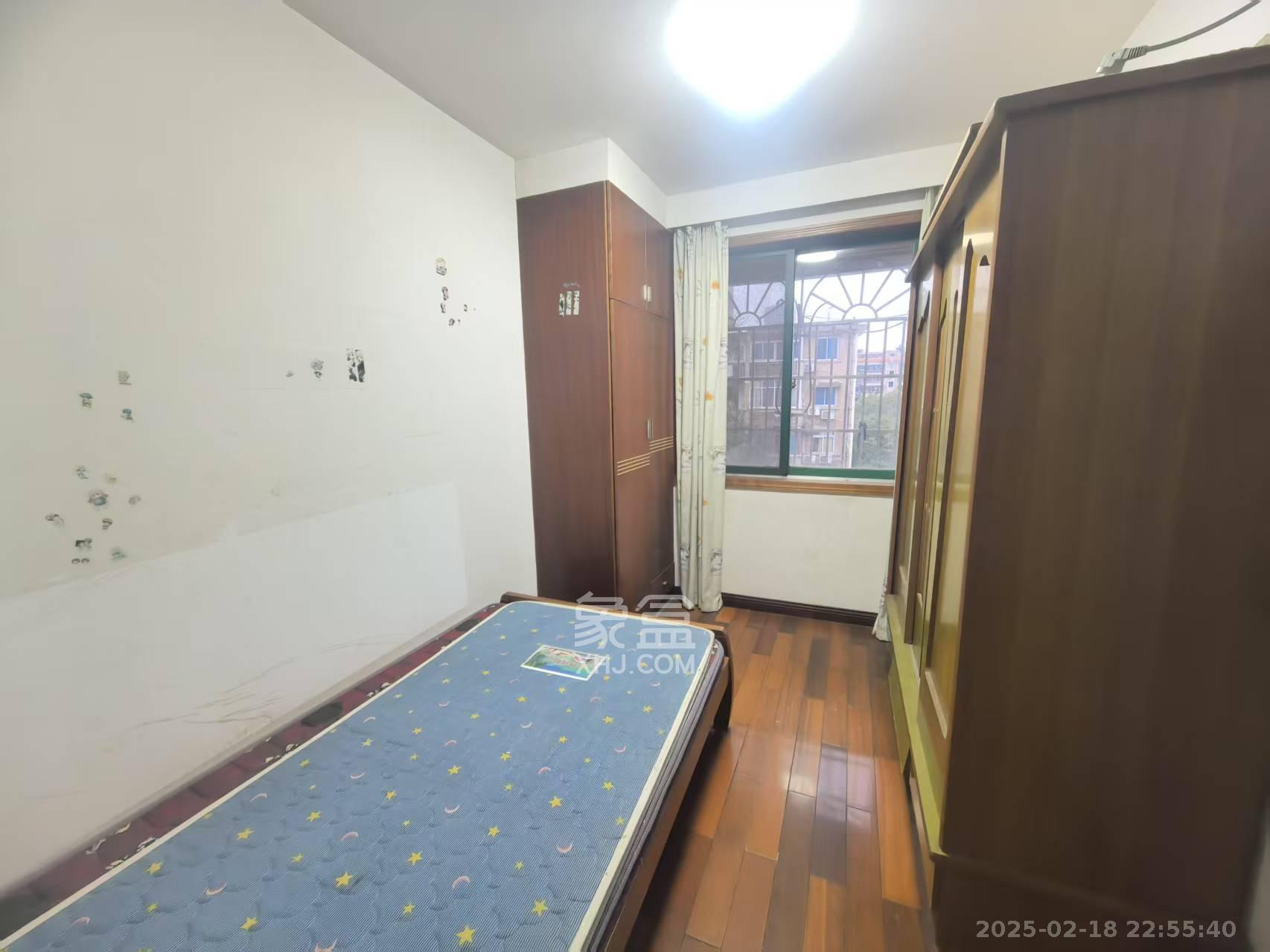 三湘小区  2室2厅1卫   1500.00元/月室内图