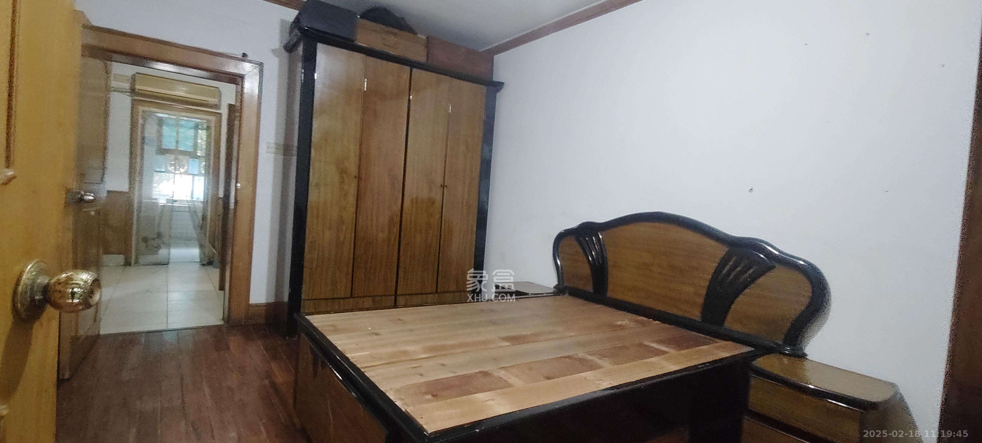 湖橡宿舍/湖橡小区  2室1厅1卫    1600.0元/月 湖橡宿舍/湖橡小区  2室1厅1卫    1600.0元/月