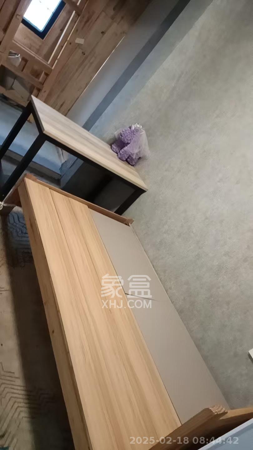 一品嘉庭  5室2厅1卫    2500.0元/月 一品嘉庭  5室2厅1卫    2500.0元/月室内图