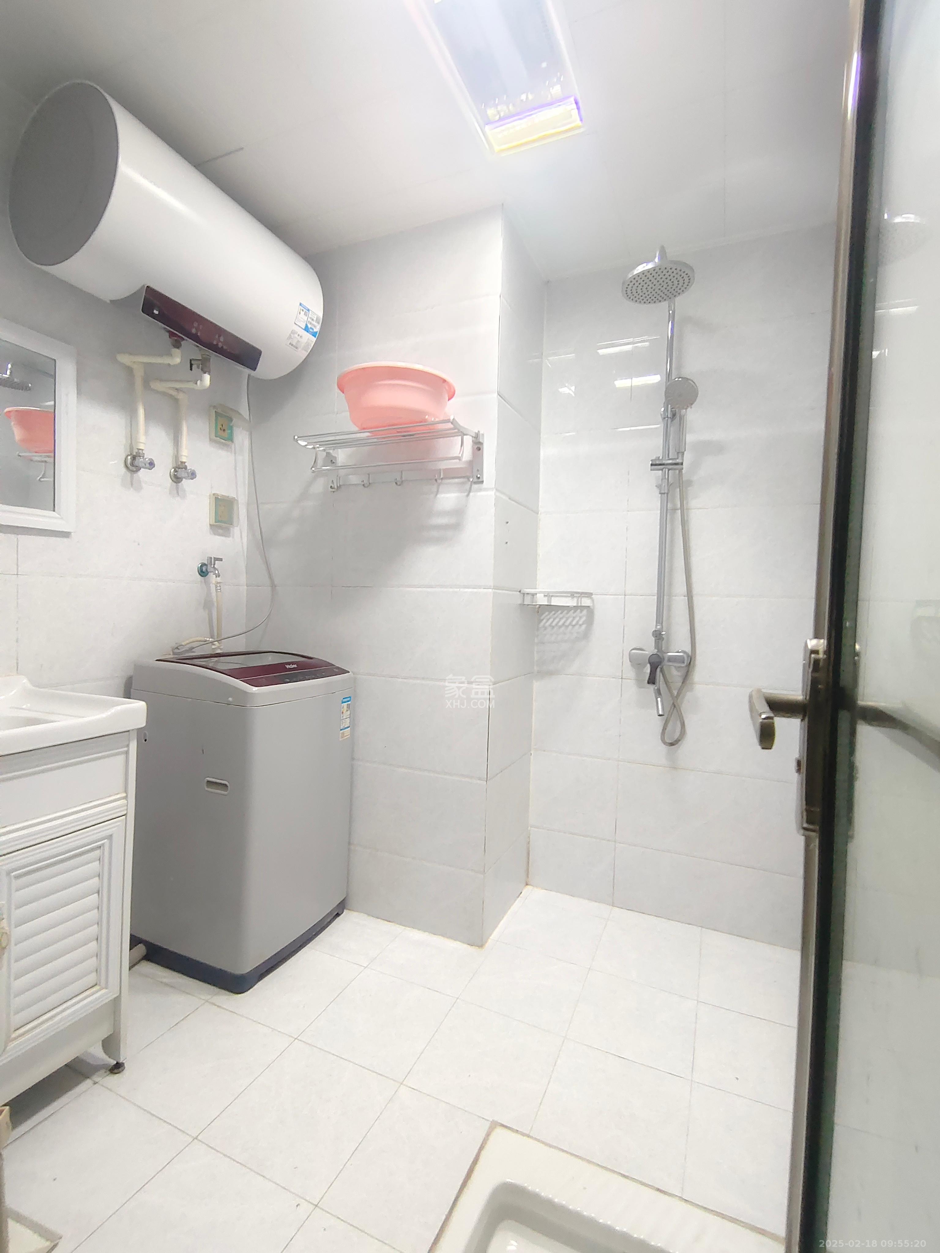 众东国际 1室1厅1卫 2300.0元/月 众东国际 1室1厅1卫 2300.0元/月室内图