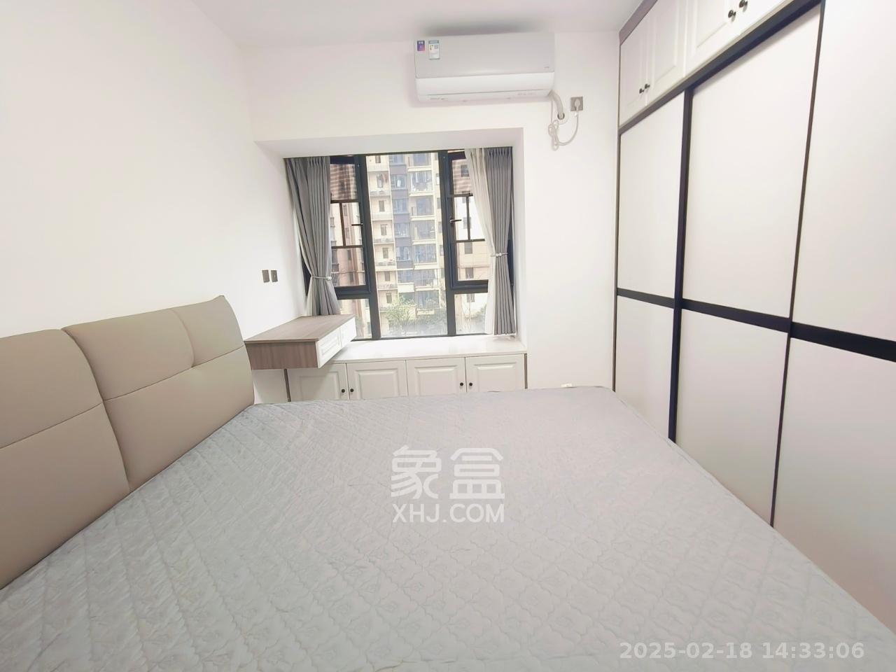 日盛湖湘花苑  3室2厅1105卫   3000.00元/月