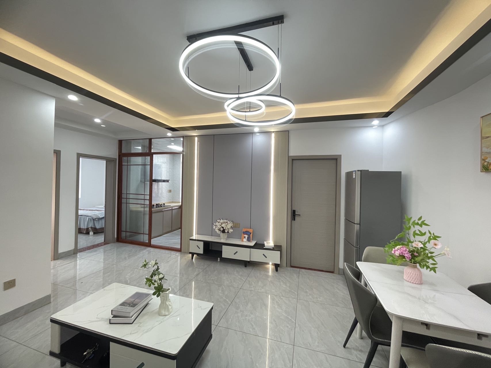 义龙后路10号(铺前糟粕醋) 3室2厅1卫 96.0万 义龙后路10号(铺前糟粕醋) 3室2厅1卫 96.0万客厅